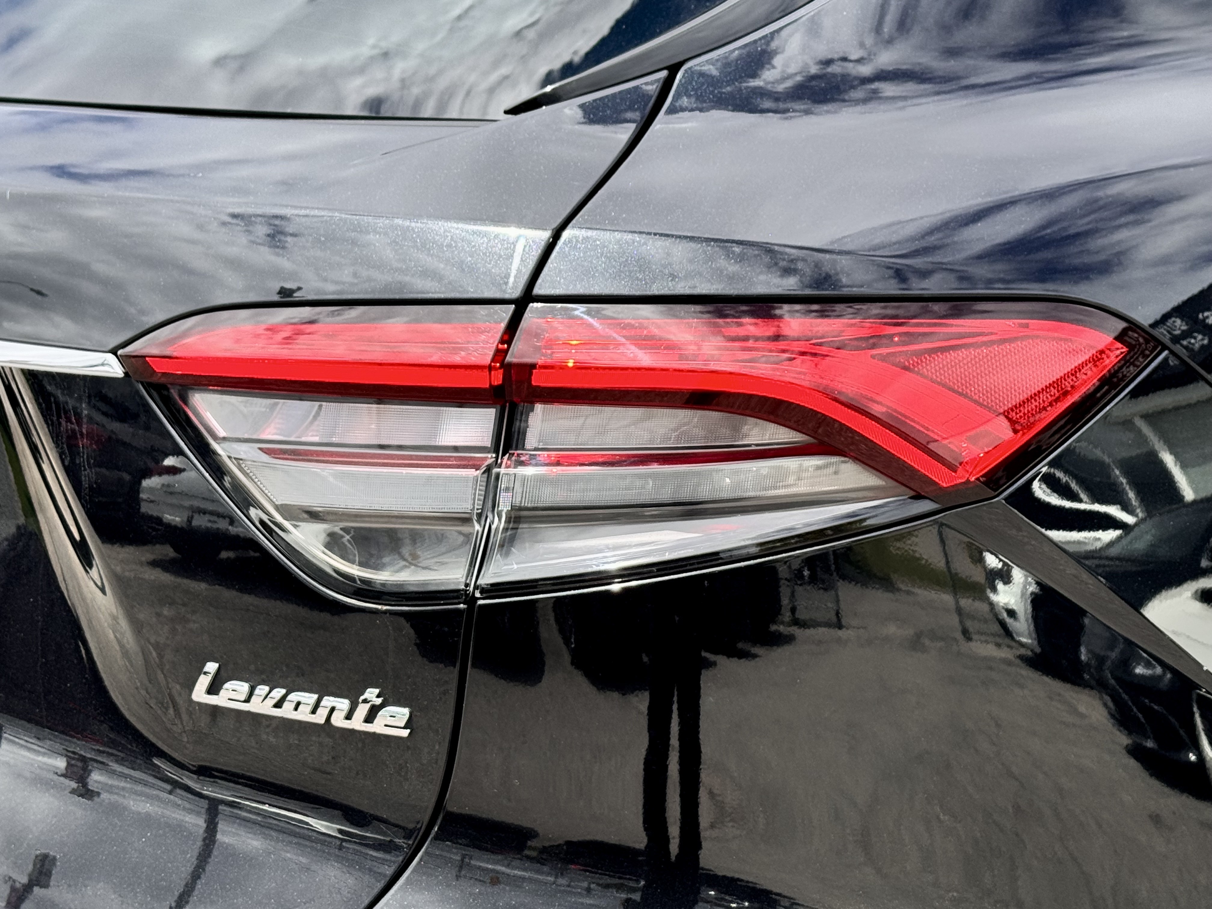 /alphaautosales/2018-Maserati-Levante-08707506790685882.jpg