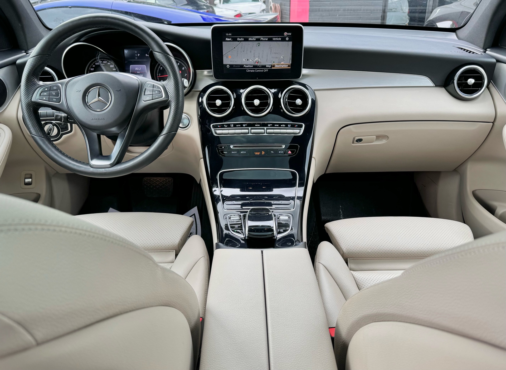 /alphaautosales/2018-Mercedes-Benz-GLC-class-18698150565757943.jpg