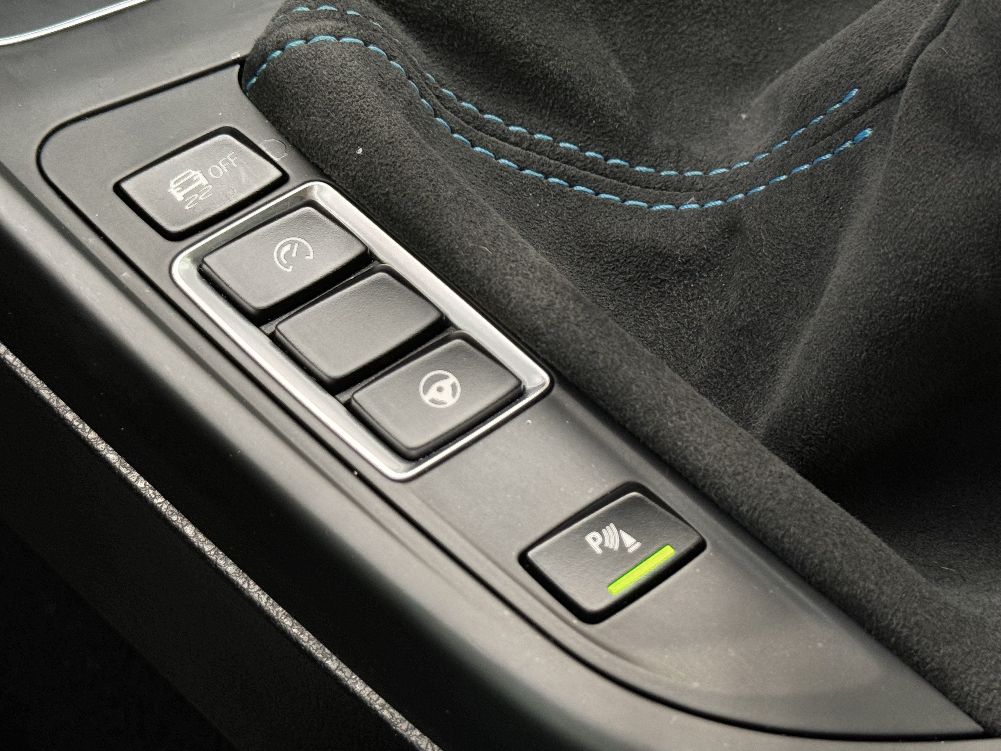 /alphaautosales/2019-BMW-M2-49425044685410513.jpg