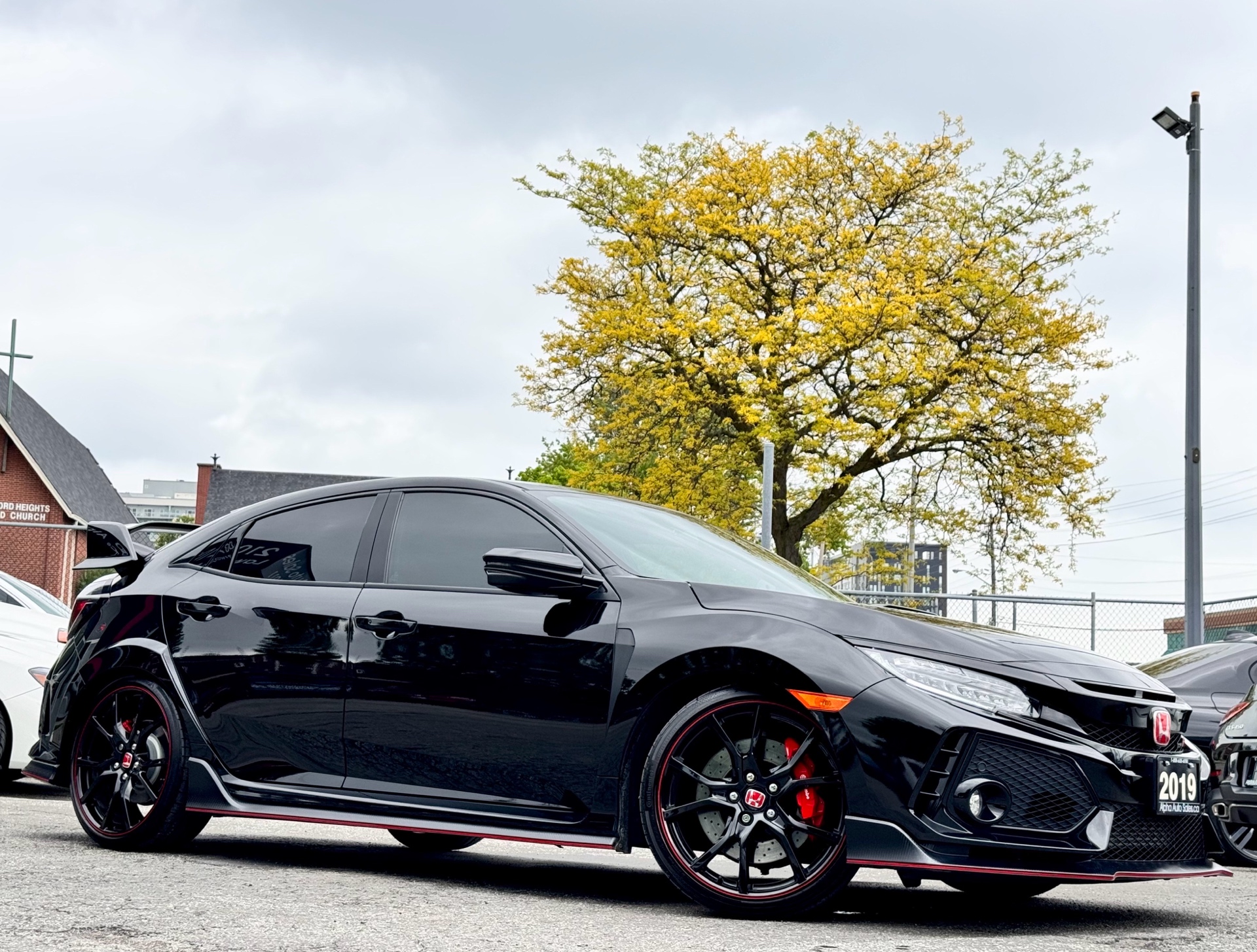 /alphaautosales/2019-Honda-CivicType-004770303373397011.jpg