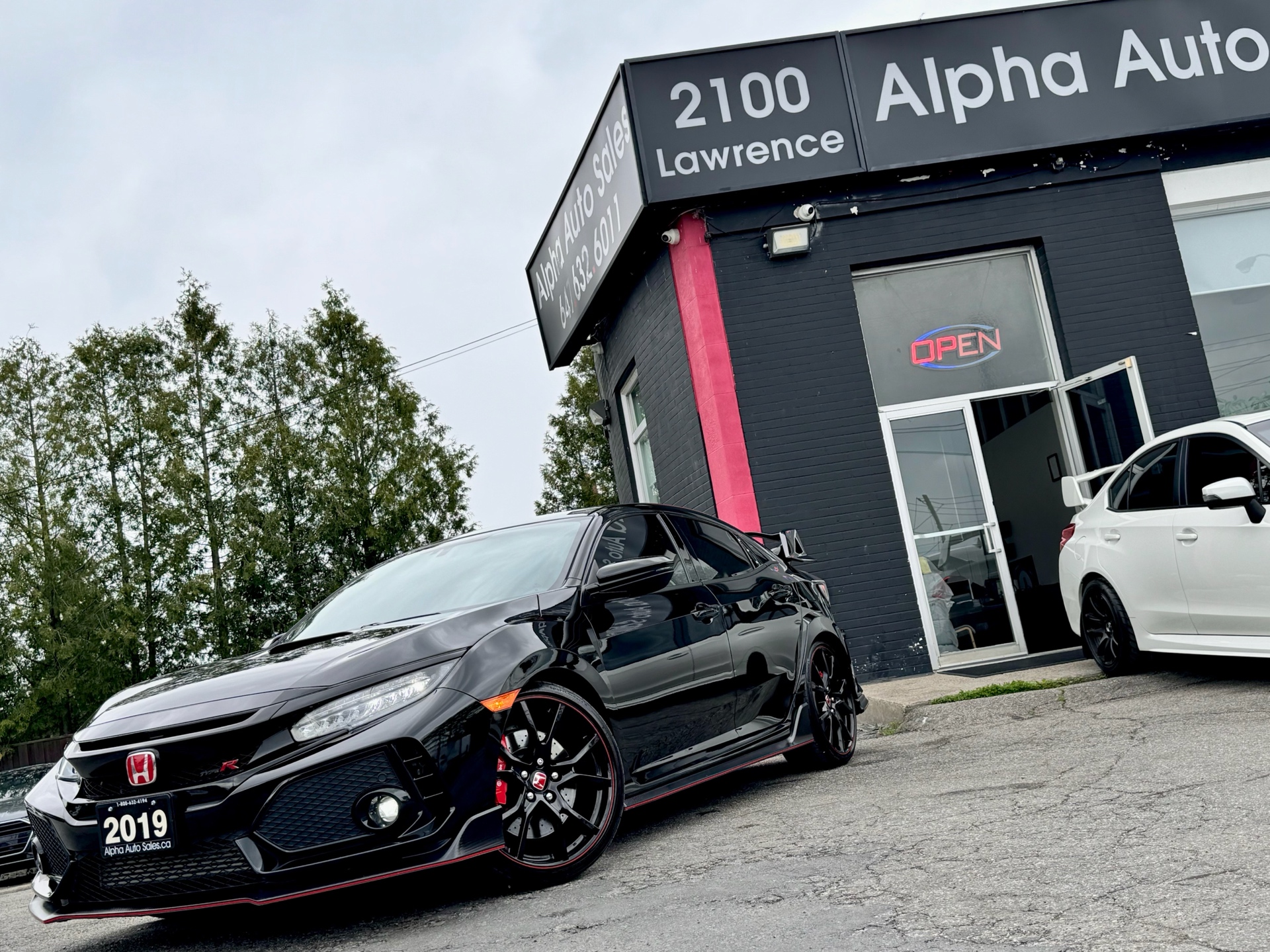 /alphaautosales/2019-Honda-CivicType-02612486082075227.jpg