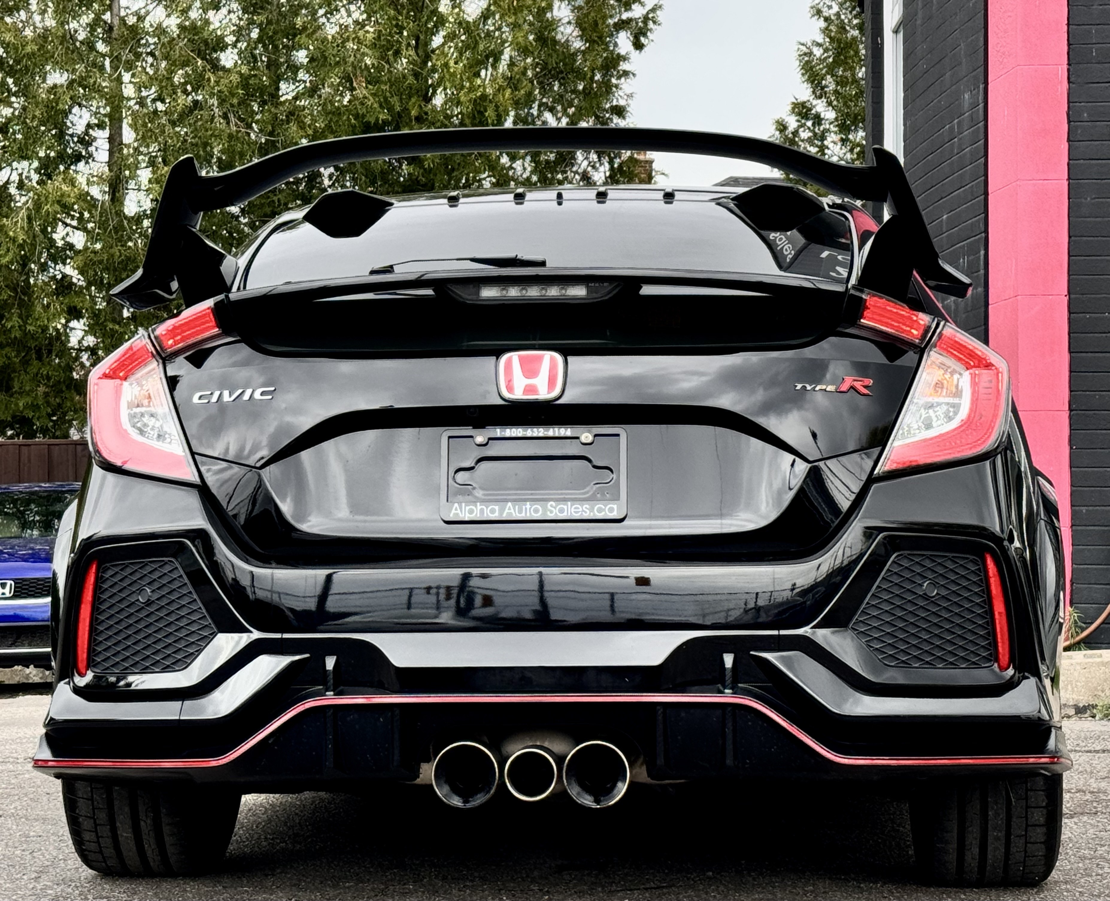 /alphaautosales/2019-Honda-CivicType-04310898107819483.jpg