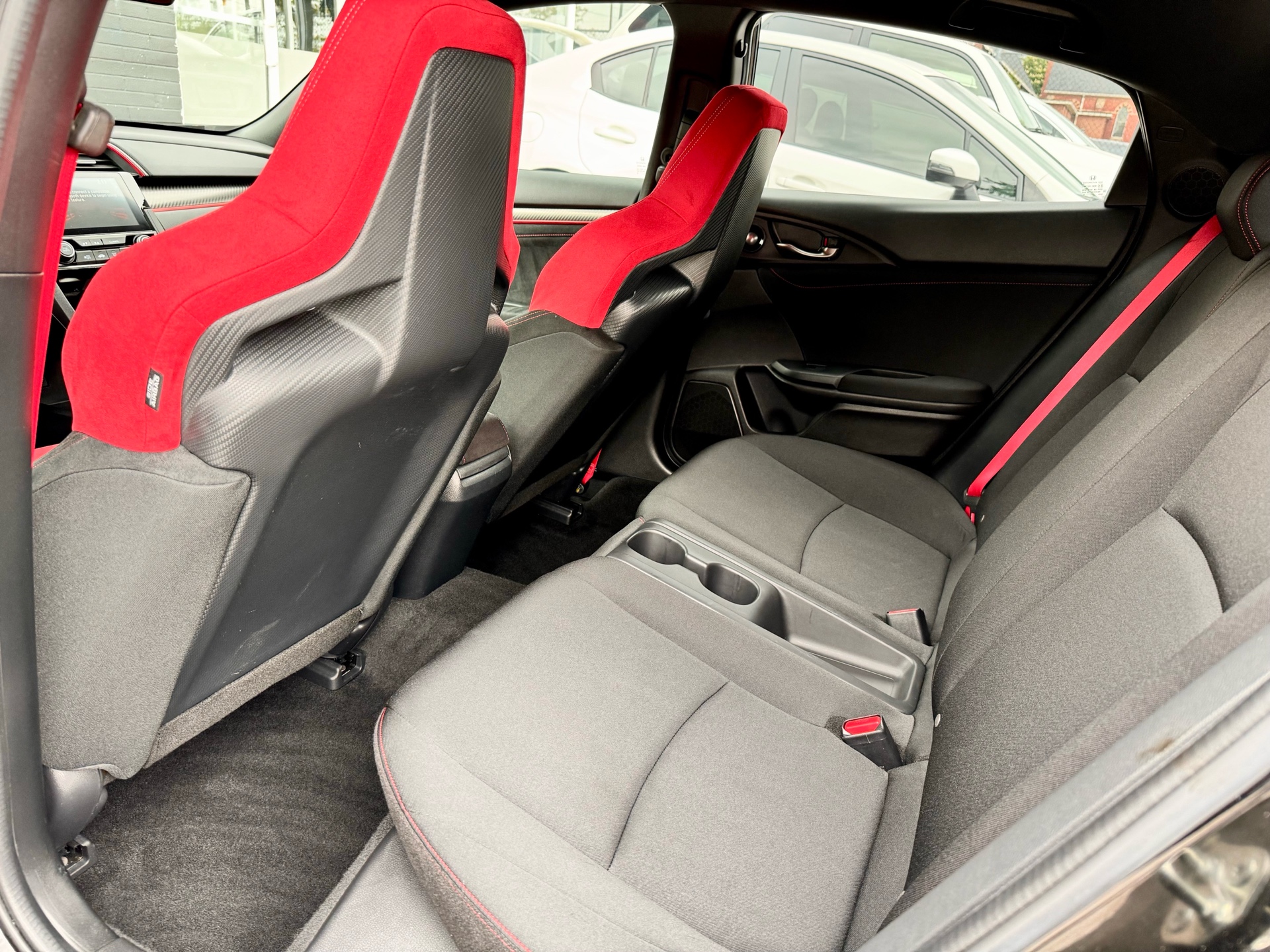/alphaautosales/2019-Honda-CivicType-23704240361396578.jpg