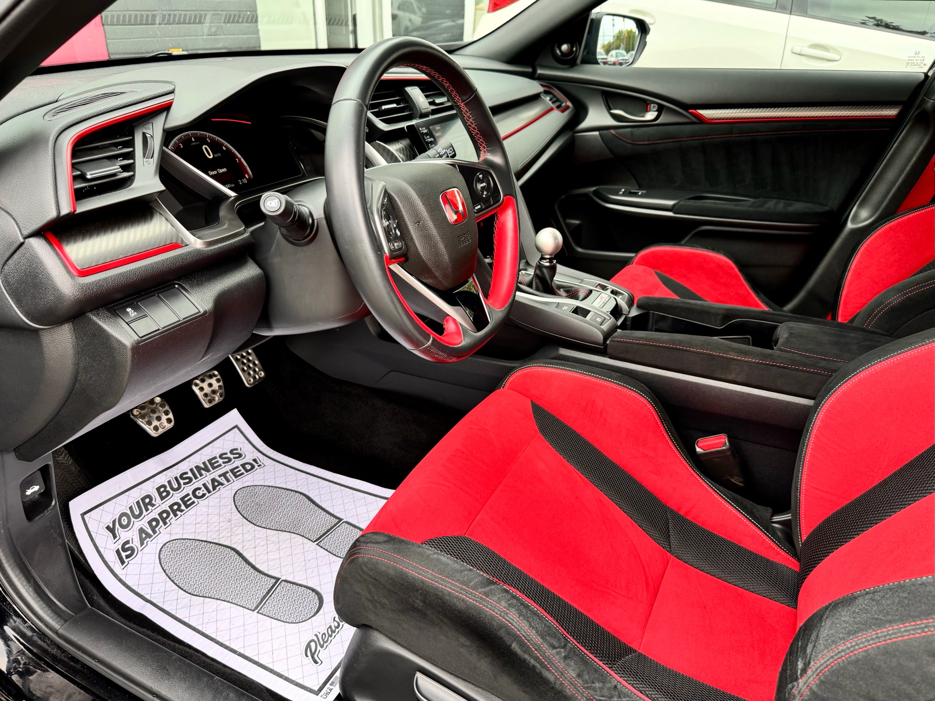 /alphaautosales/2019-Honda-CivicType-8527155998417908.jpg