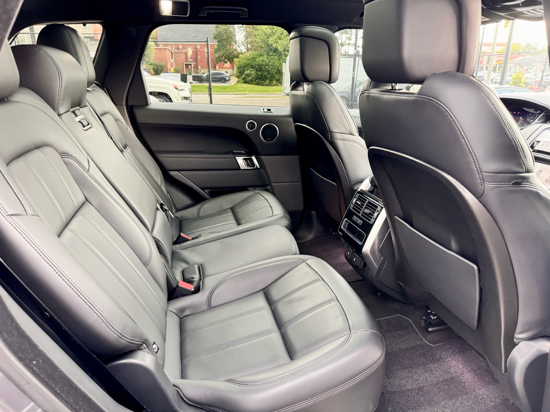 /alphaautosales/2019-LandRover-RangeRover-6221916314190956.jpg