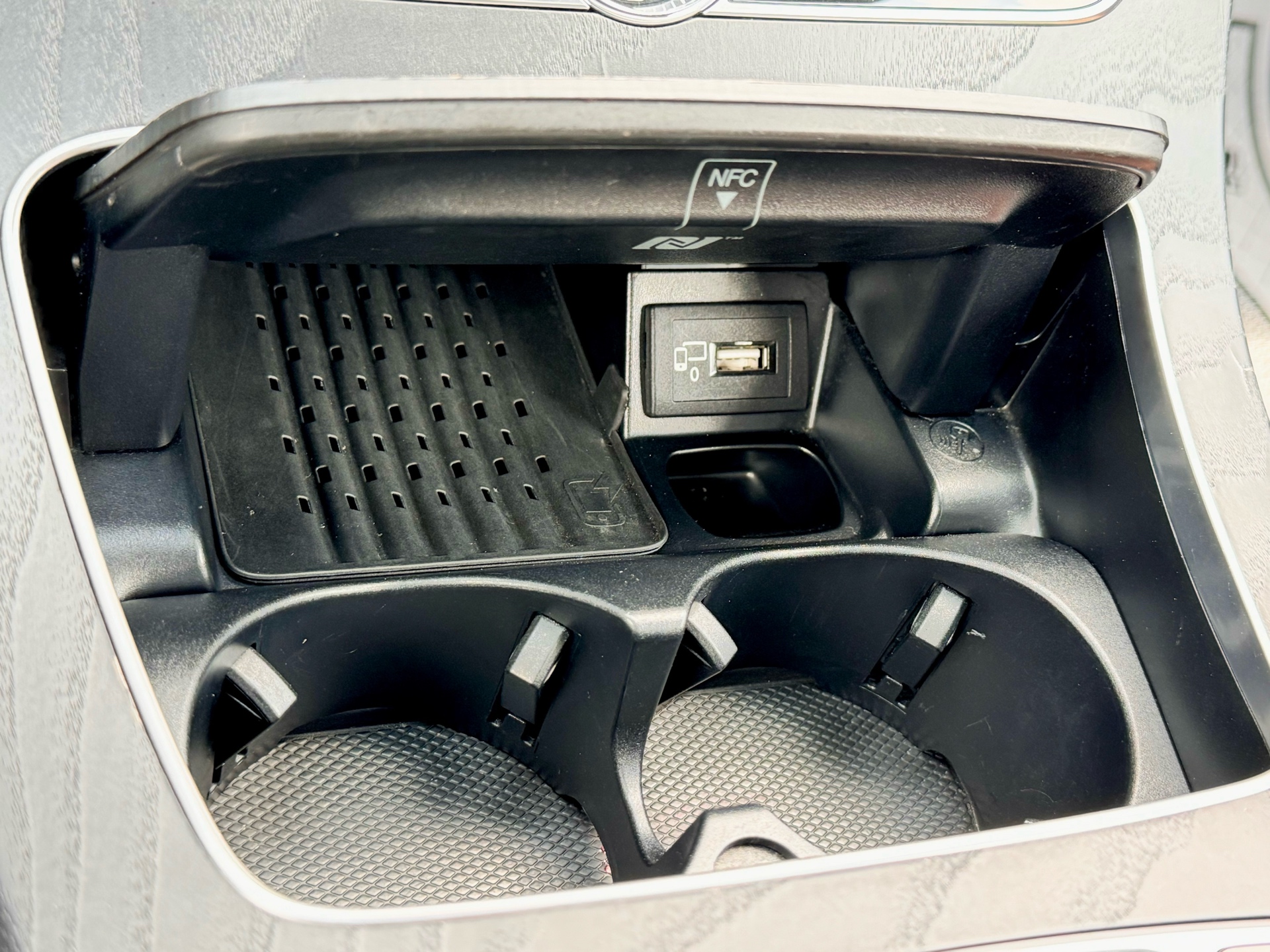 /alphaautosales/2019-Mercedes-Benz-E-Class-4014464114295955.jpg