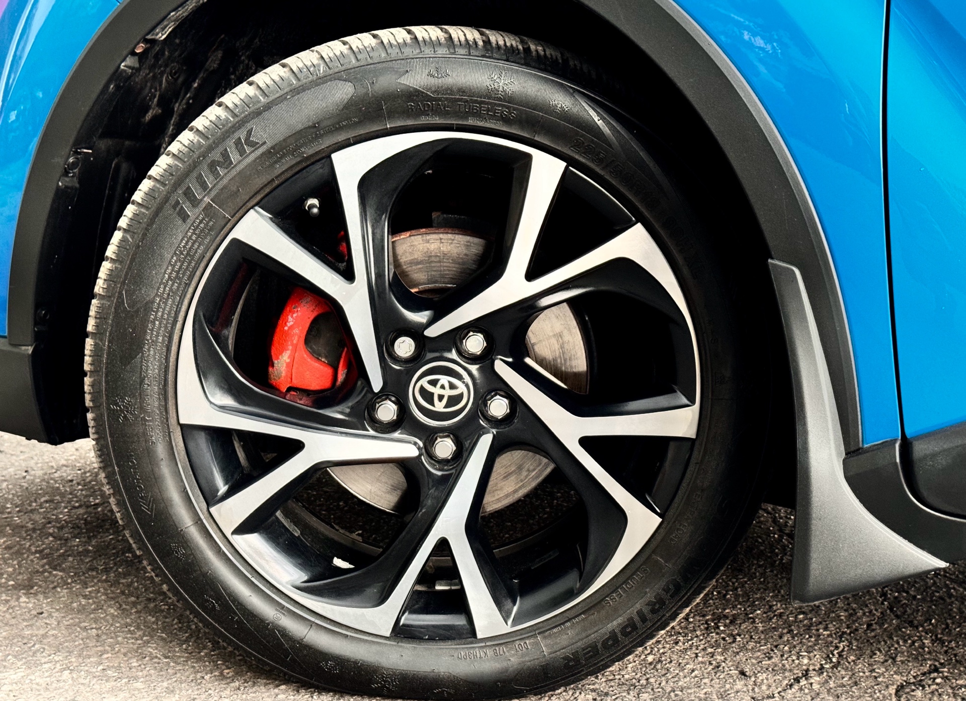 /alphaautosales/2019-Toyota-C-HR-108370181011606.jpg