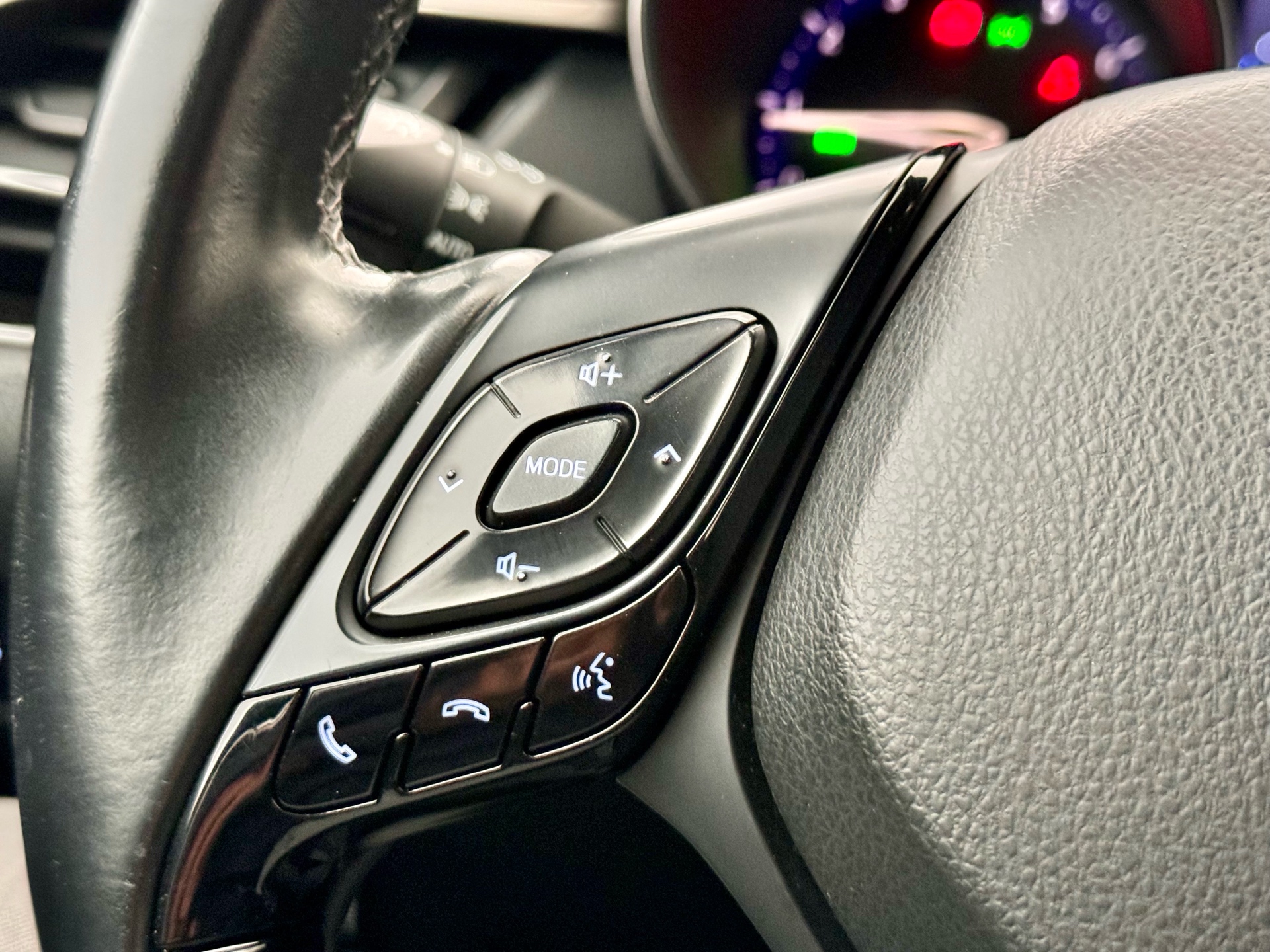 /alphaautosales/2019-Toyota-C-HR-3756663584861861.jpg