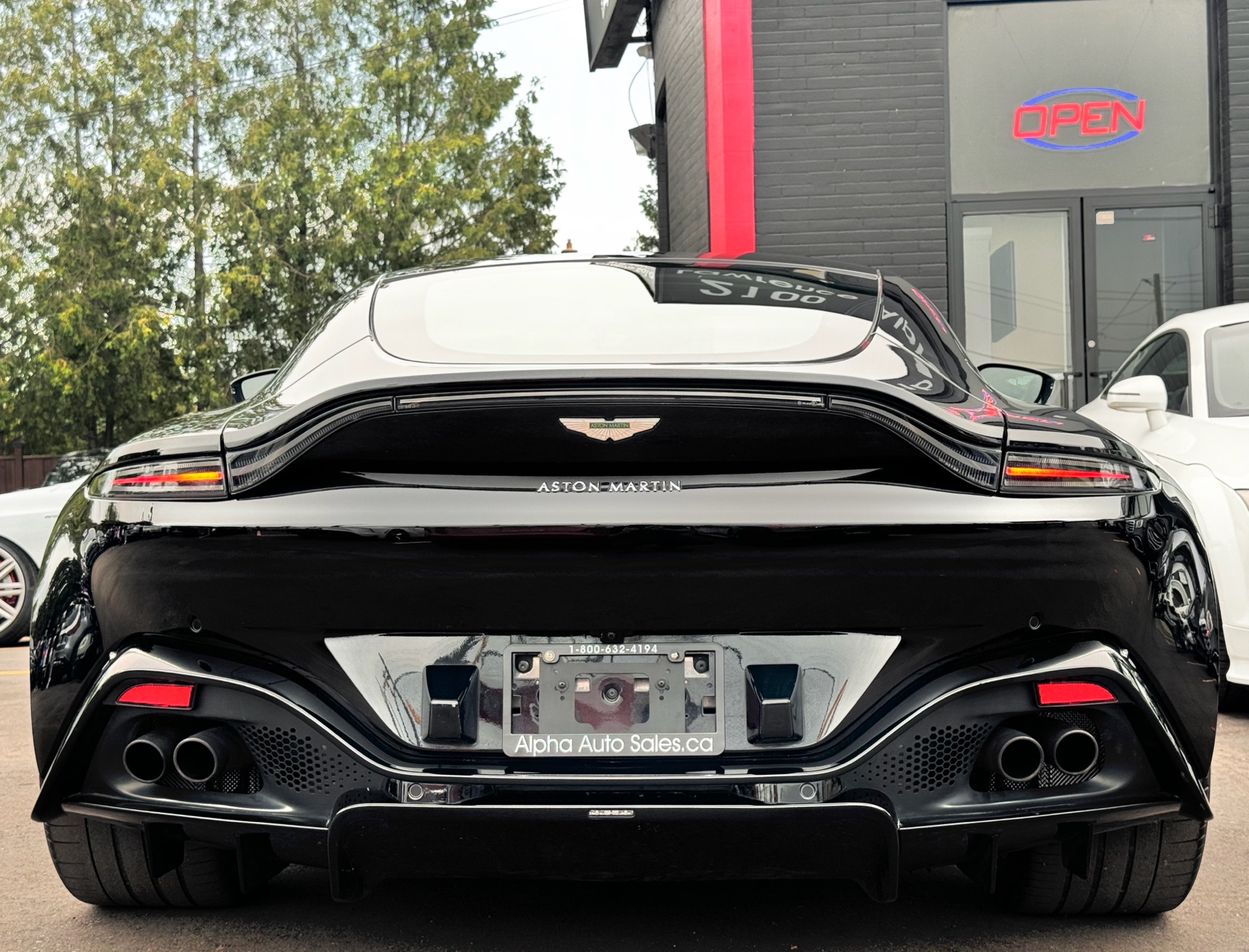 /alphaautosales/2020-AstonMartin-Vantage-2351042790771487.jpg