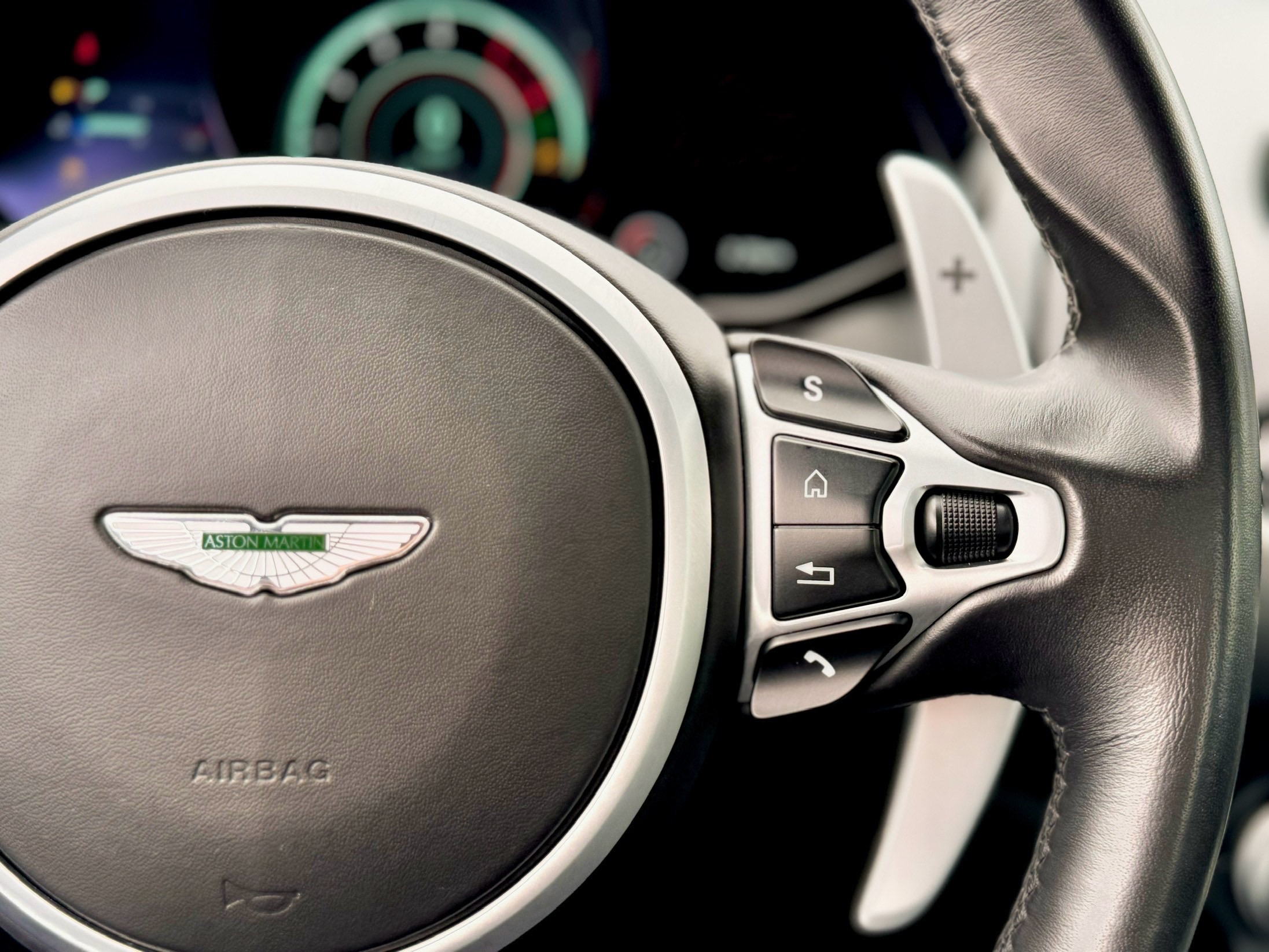 /alphaautosales/2020-AstonMartin-Vantage-2607282771831321.jpg