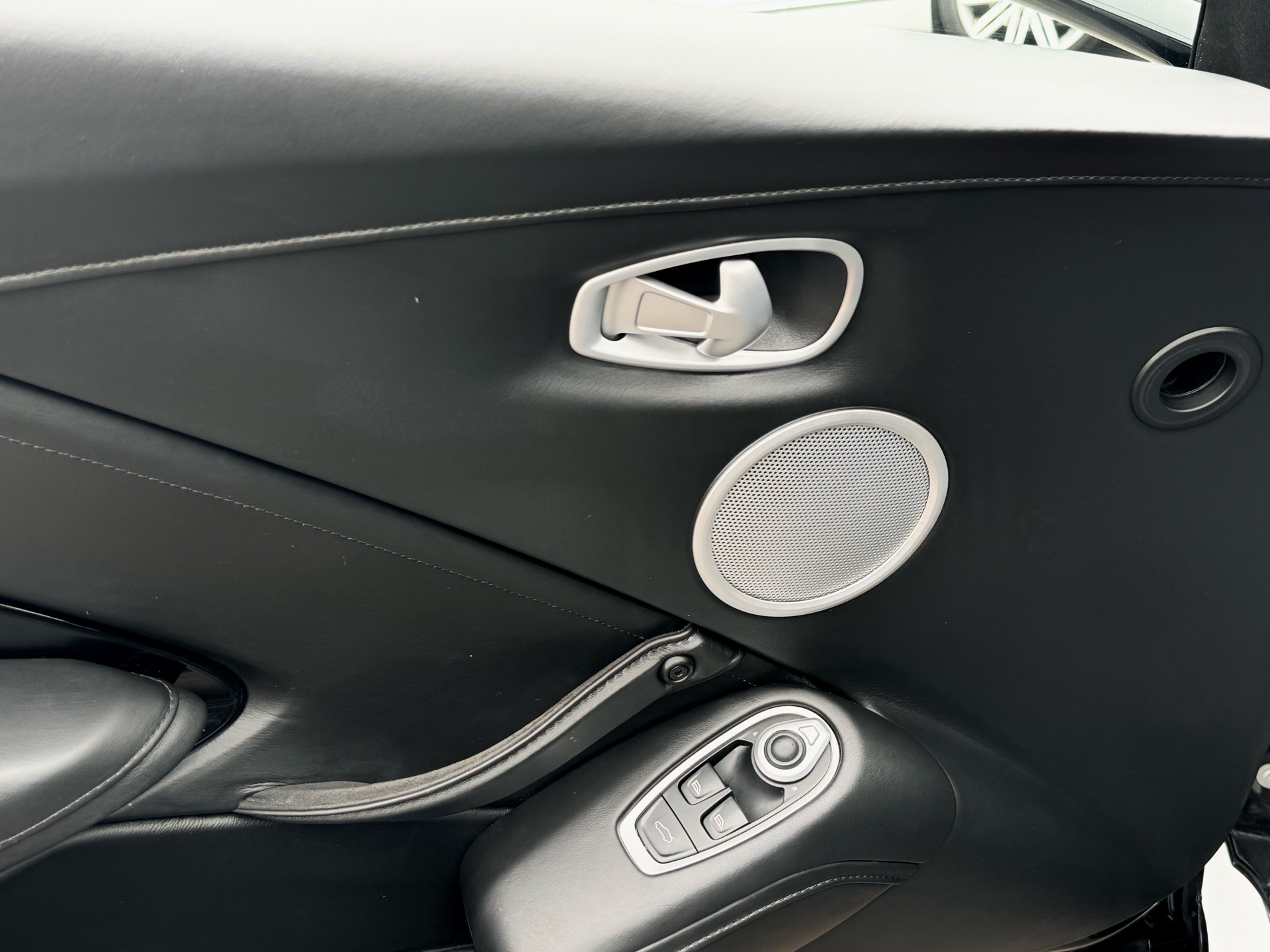 /alphaautosales/2020-AstonMartin-Vantage-3783633574013012.jpg