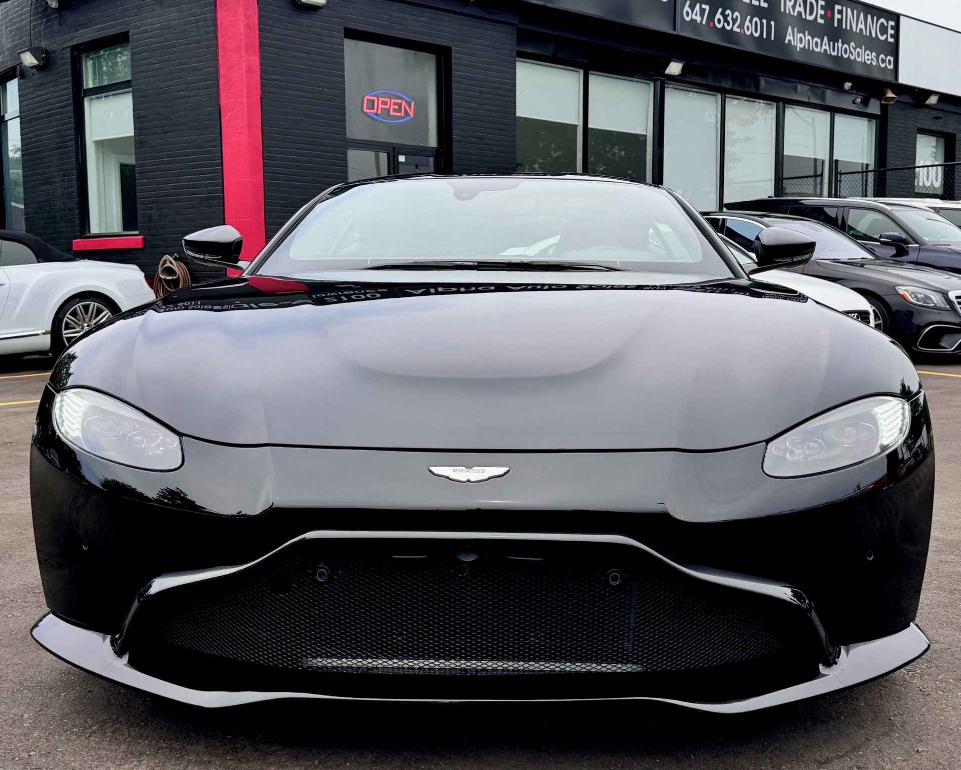 /alphaautosales/2020-AstonMartin-Vantage-39482560804086586.jpg