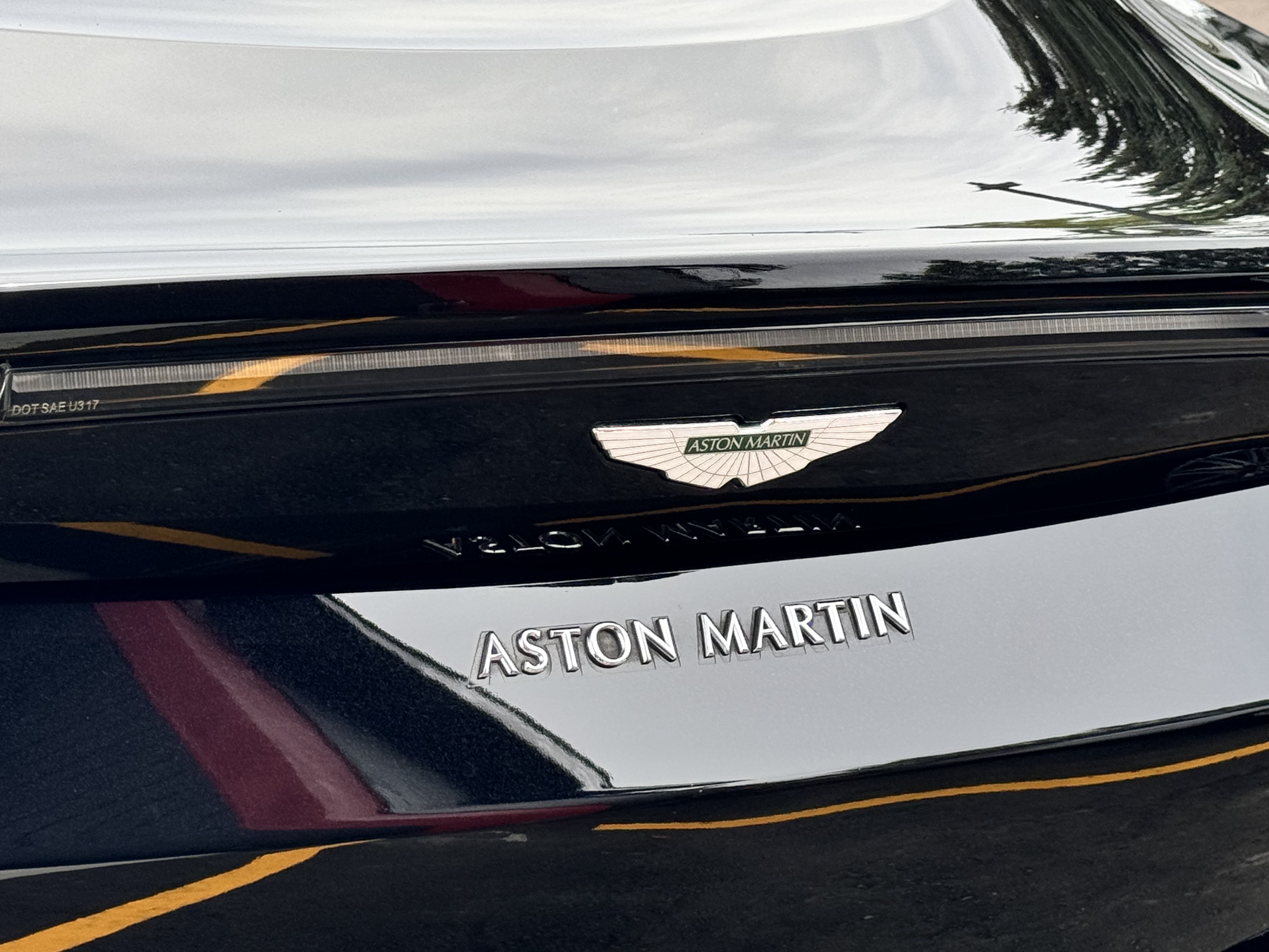 /alphaautosales/2020-AstonMartin-Vantage-3961016484140636.jpg