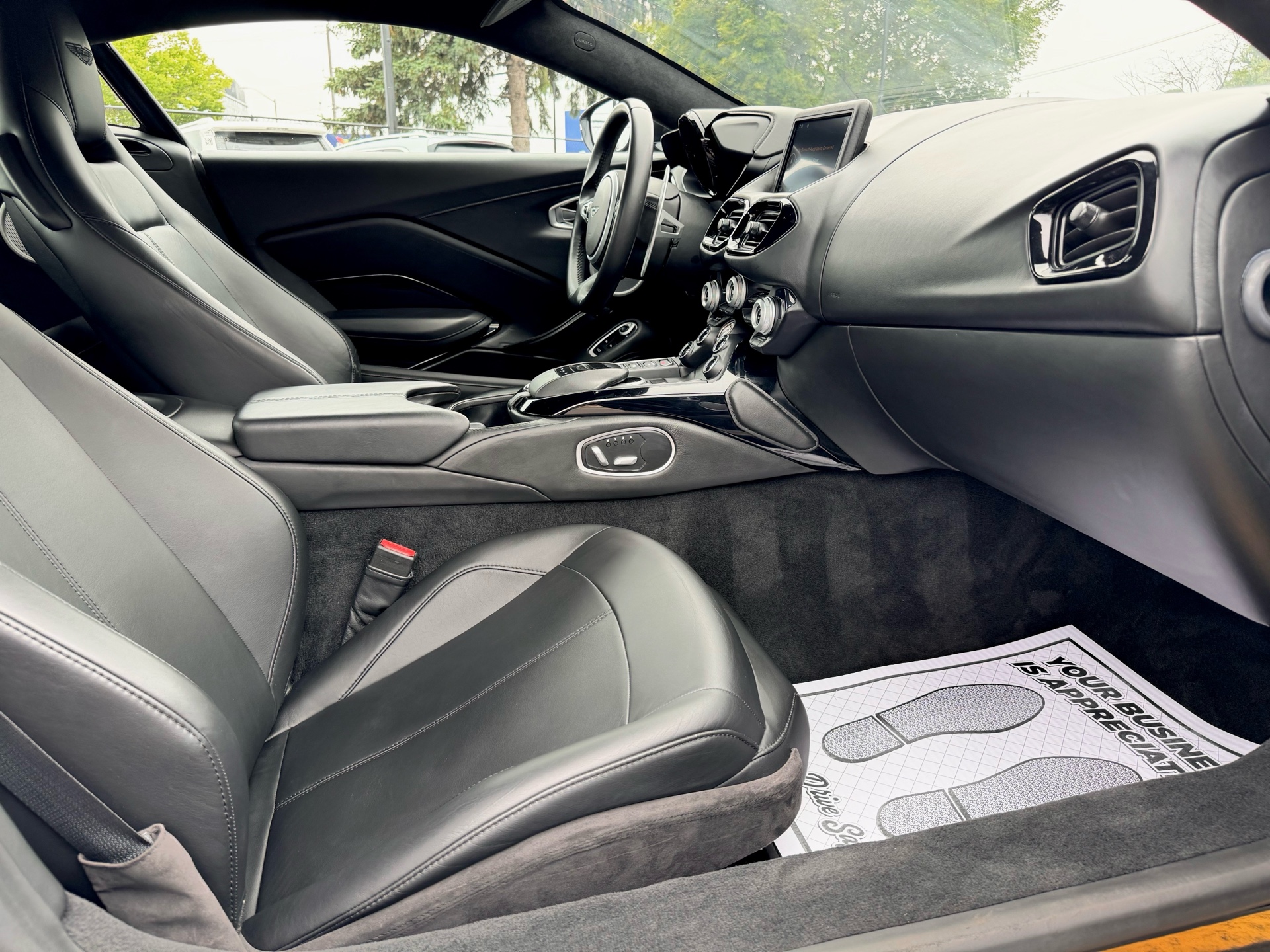 /alphaautosales/2020-AstonMartin-Vantage-6823290262150234.jpg