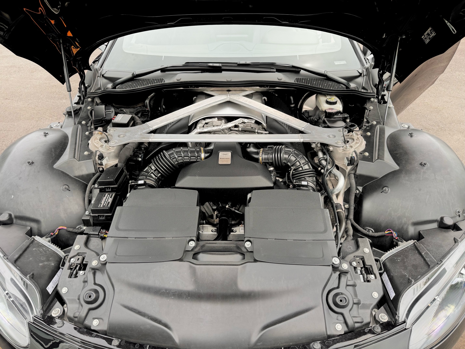 /alphaautosales/2020-AstonMartin-Vantage-821415892797676.jpg