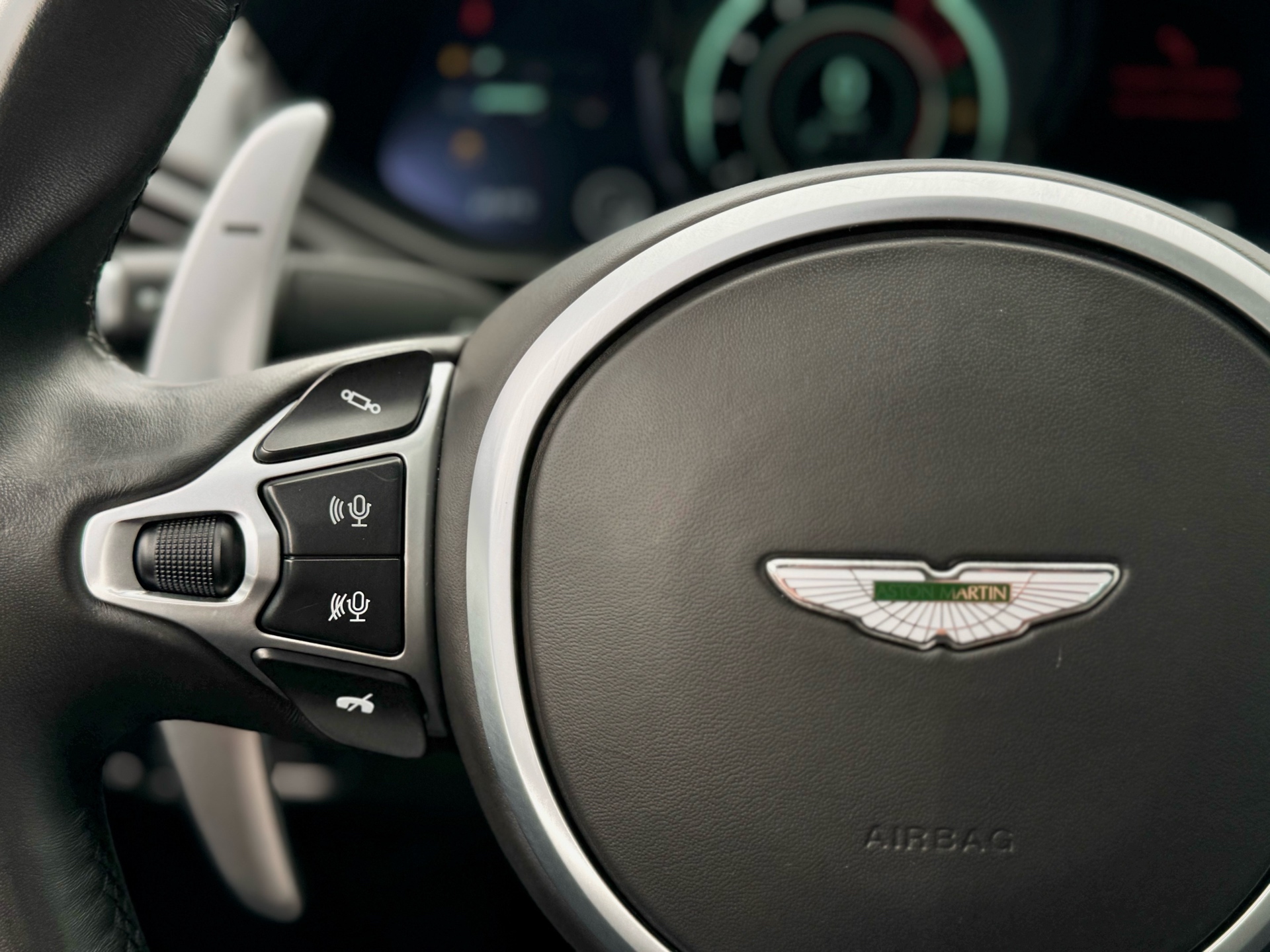 /alphaautosales/2020-AstonMartin-Vantage-8243911176718062.jpg