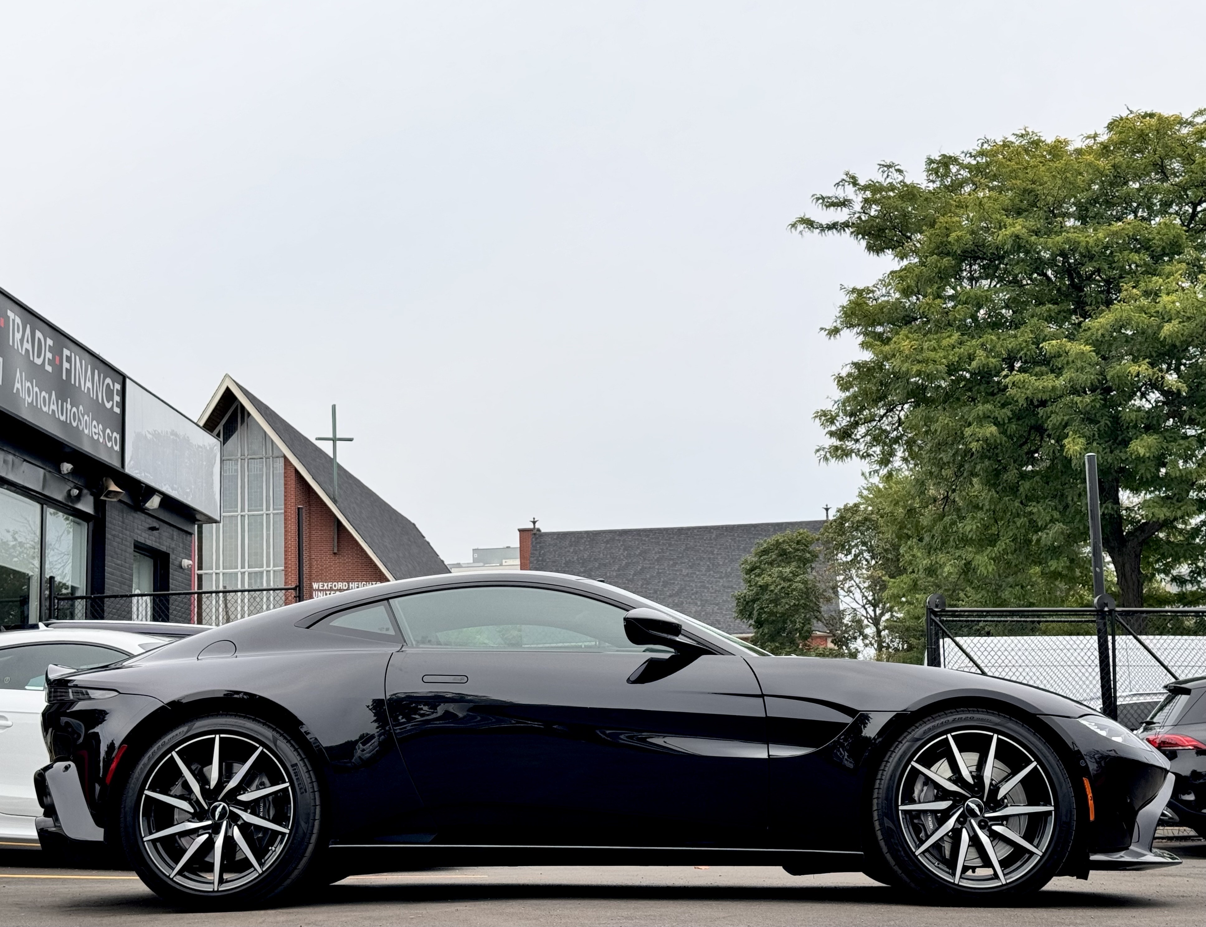 /alphaautosales/2020-AstonMartin-Vantage-9008383321461018.jpg
