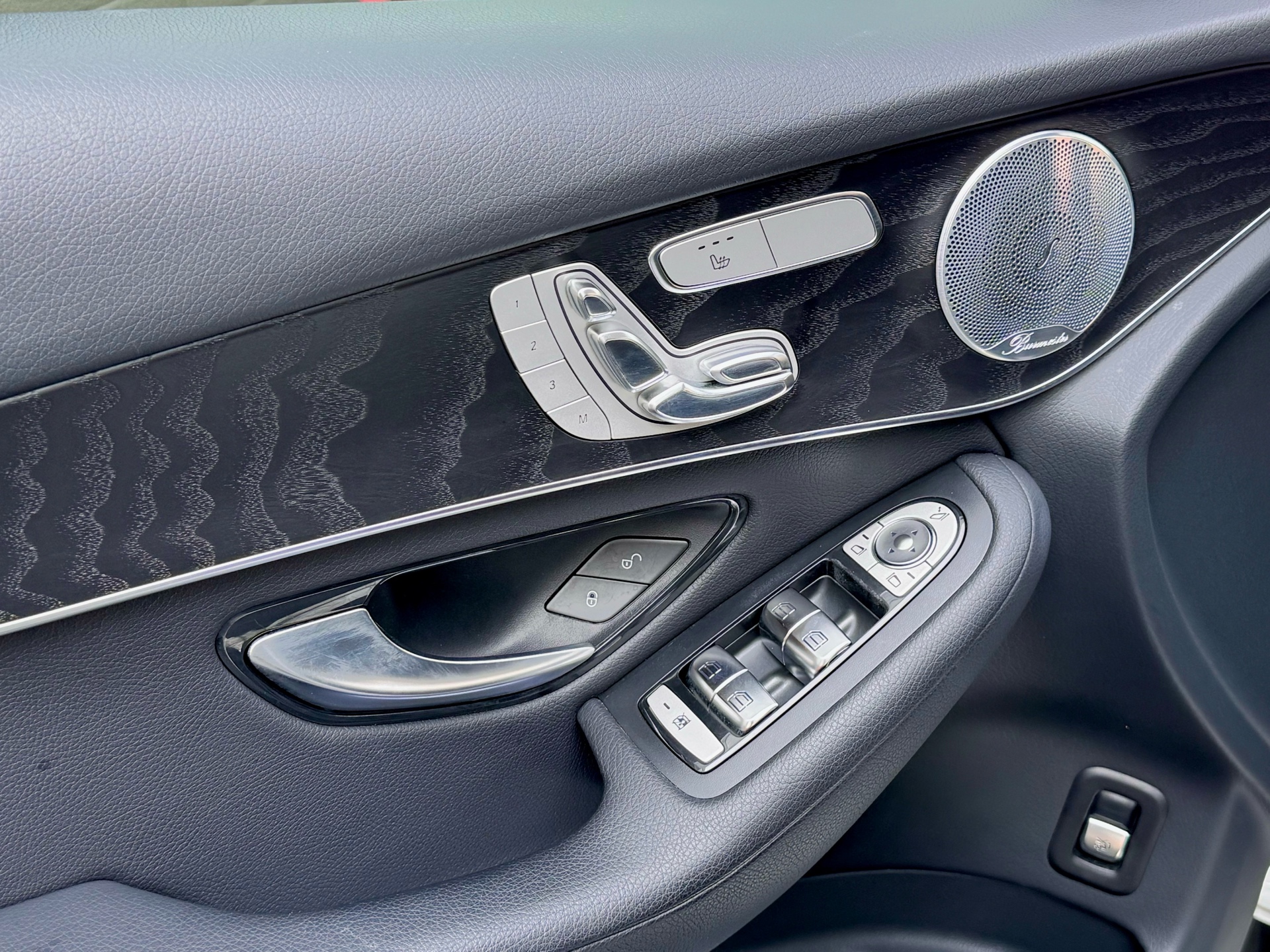 /alphaautosales/2020-Mercedes-Benz-GLC-class-20293425314648417.jpg