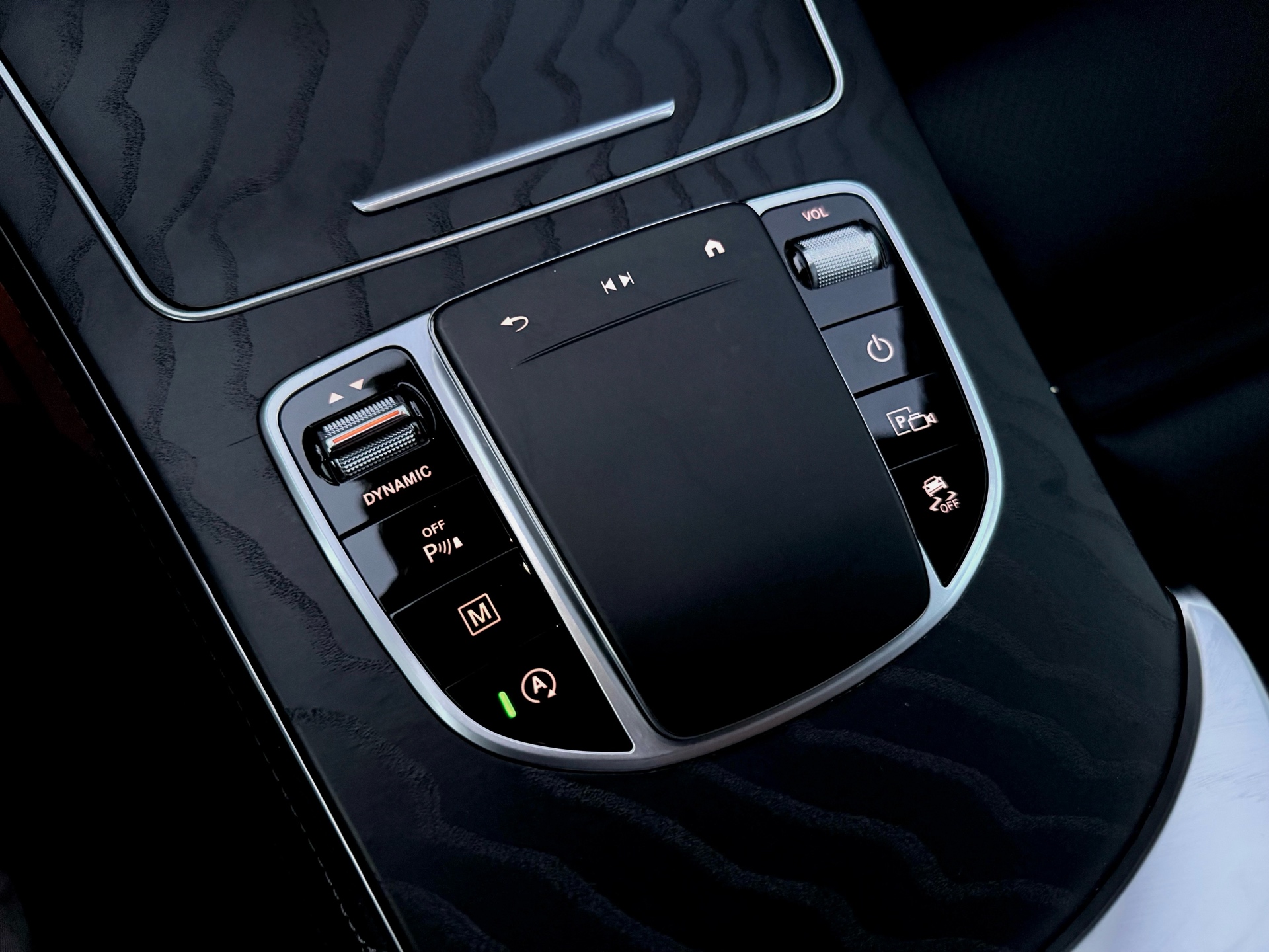 /alphaautosales/2020-Mercedes-Benz-GLC-class-30067615347372834.jpg