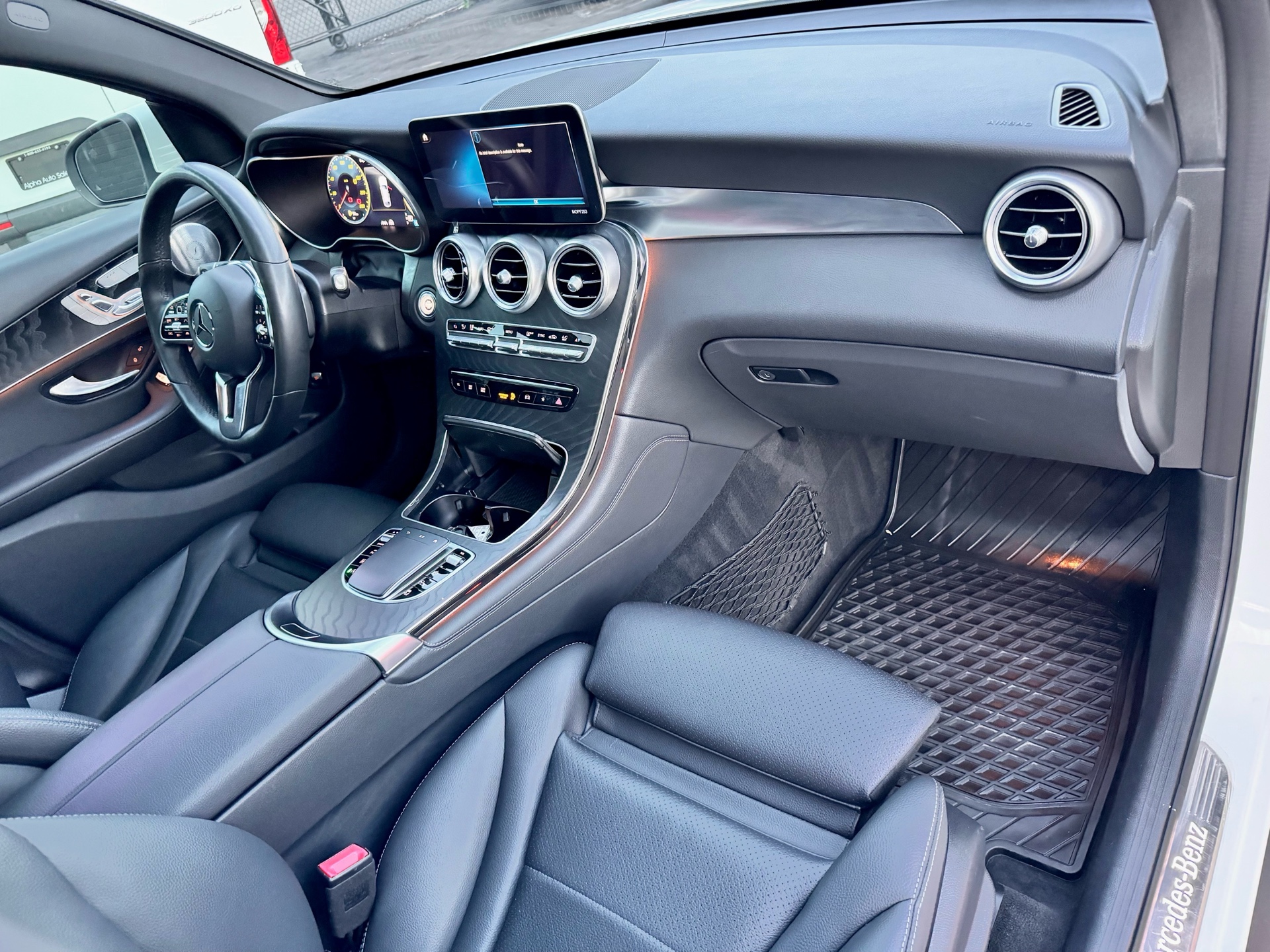 /alphaautosales/2020-Mercedes-Benz-GLC-class-6295191585978404.jpg