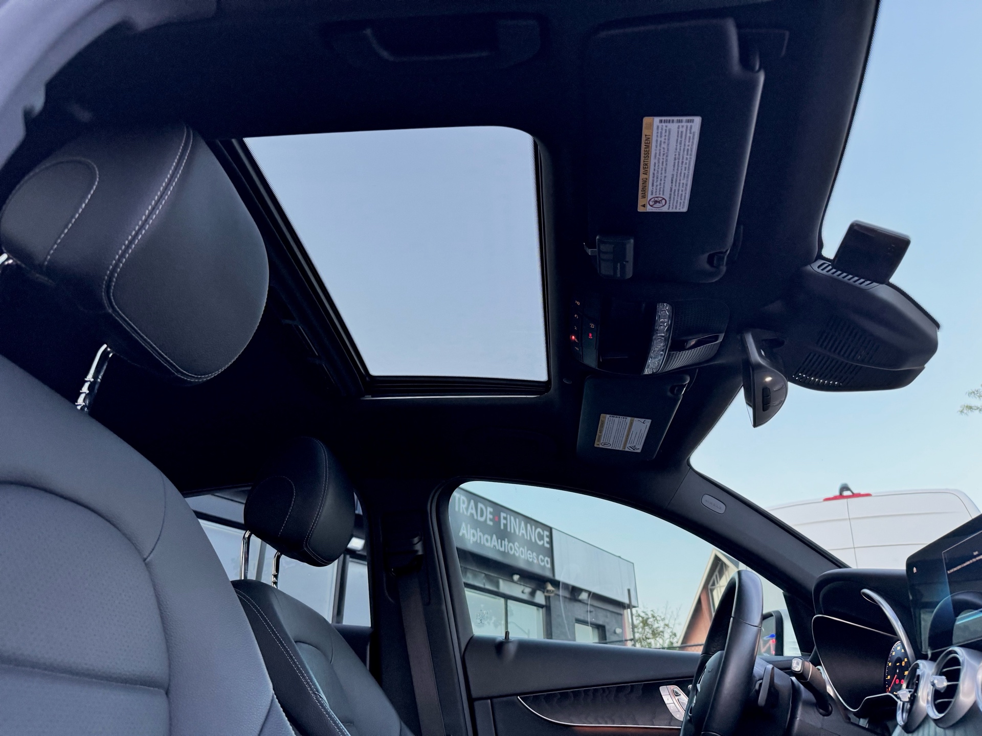 /alphaautosales/2020-Mercedes-Benz-GLC-class-9979972838605182.jpg