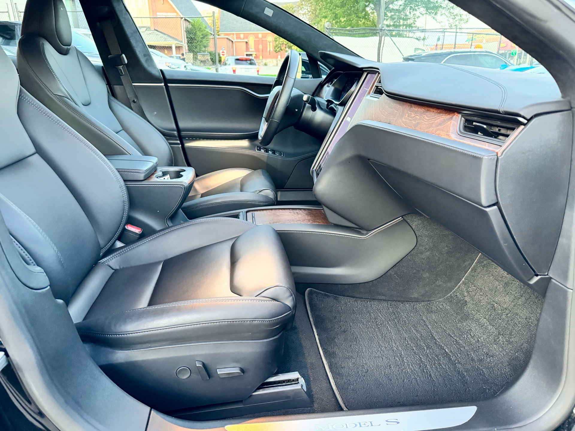 /alphaautosales/2020-Tesla-ModelS-9339482775810581.jpg