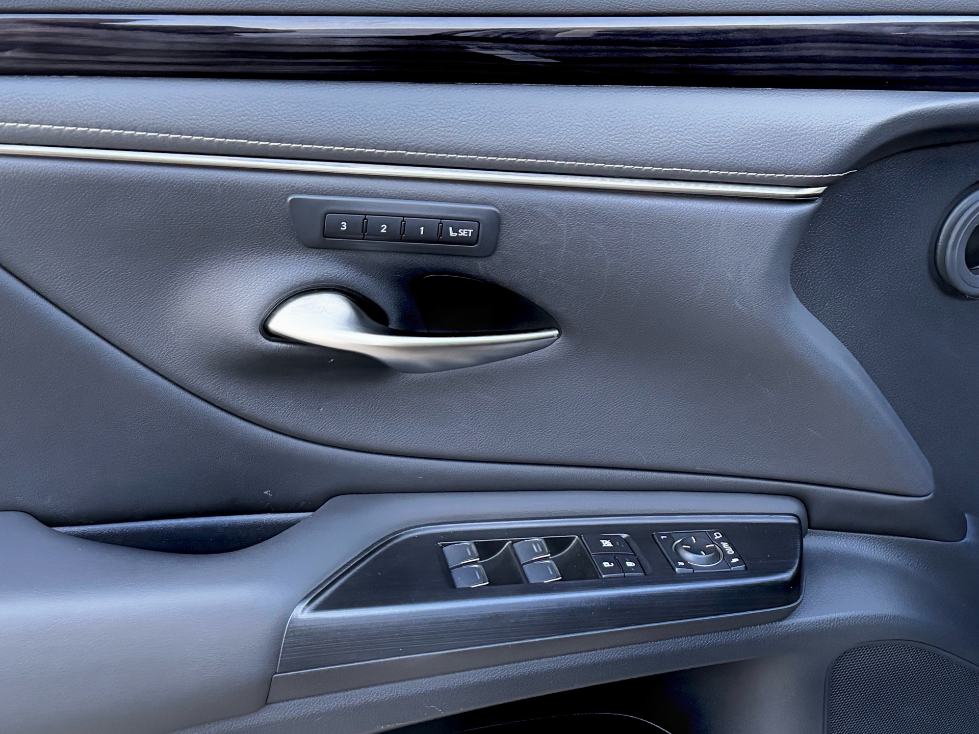 /alphaautosales/2021-Lexus-ES-4393726012118395.jpg