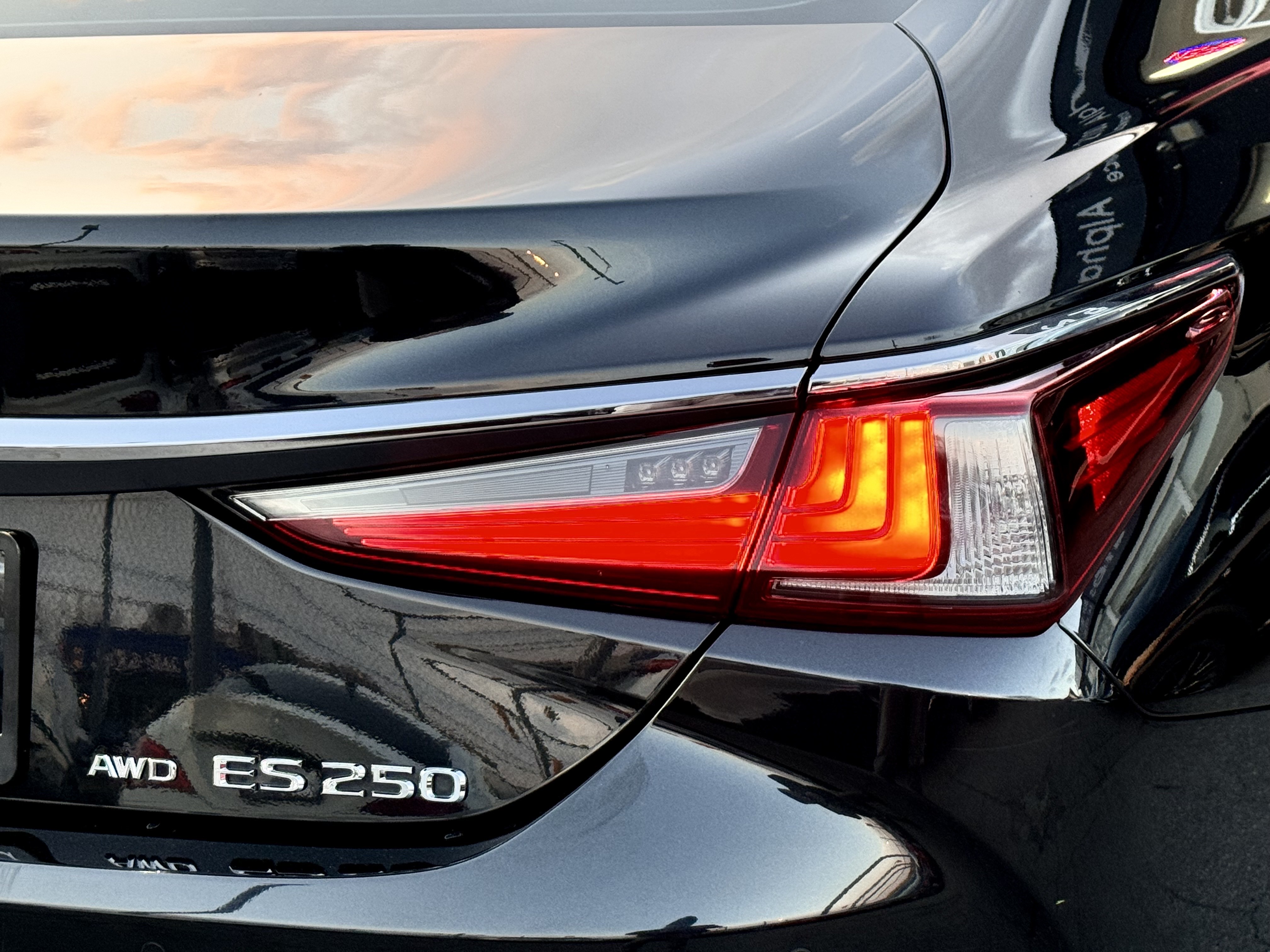 /alphaautosales/2021-Lexus-ES-4402019372554251.jpg