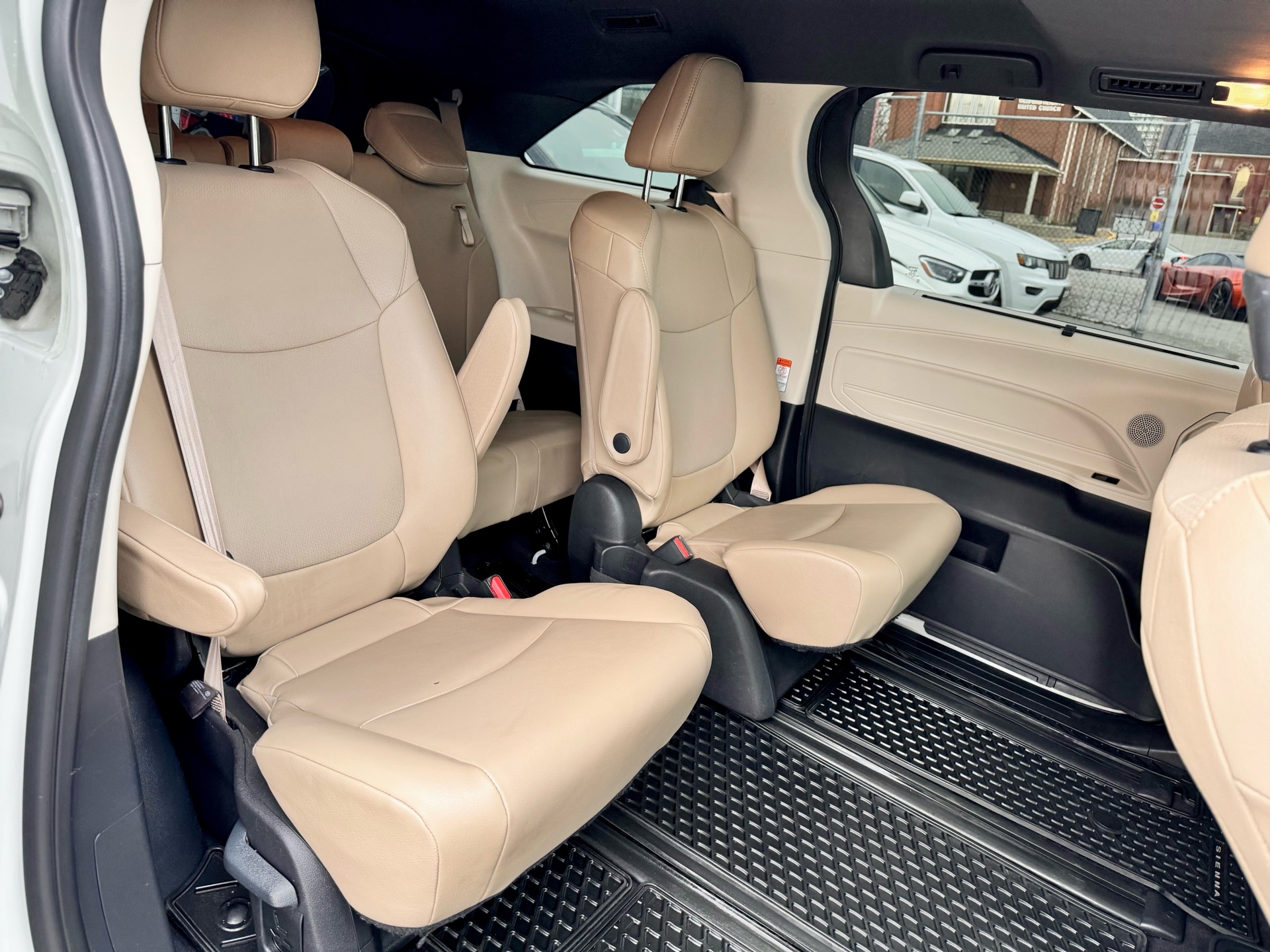 /alphaautosales/2021-Toyota-Sienna-1283419648281332.jpg