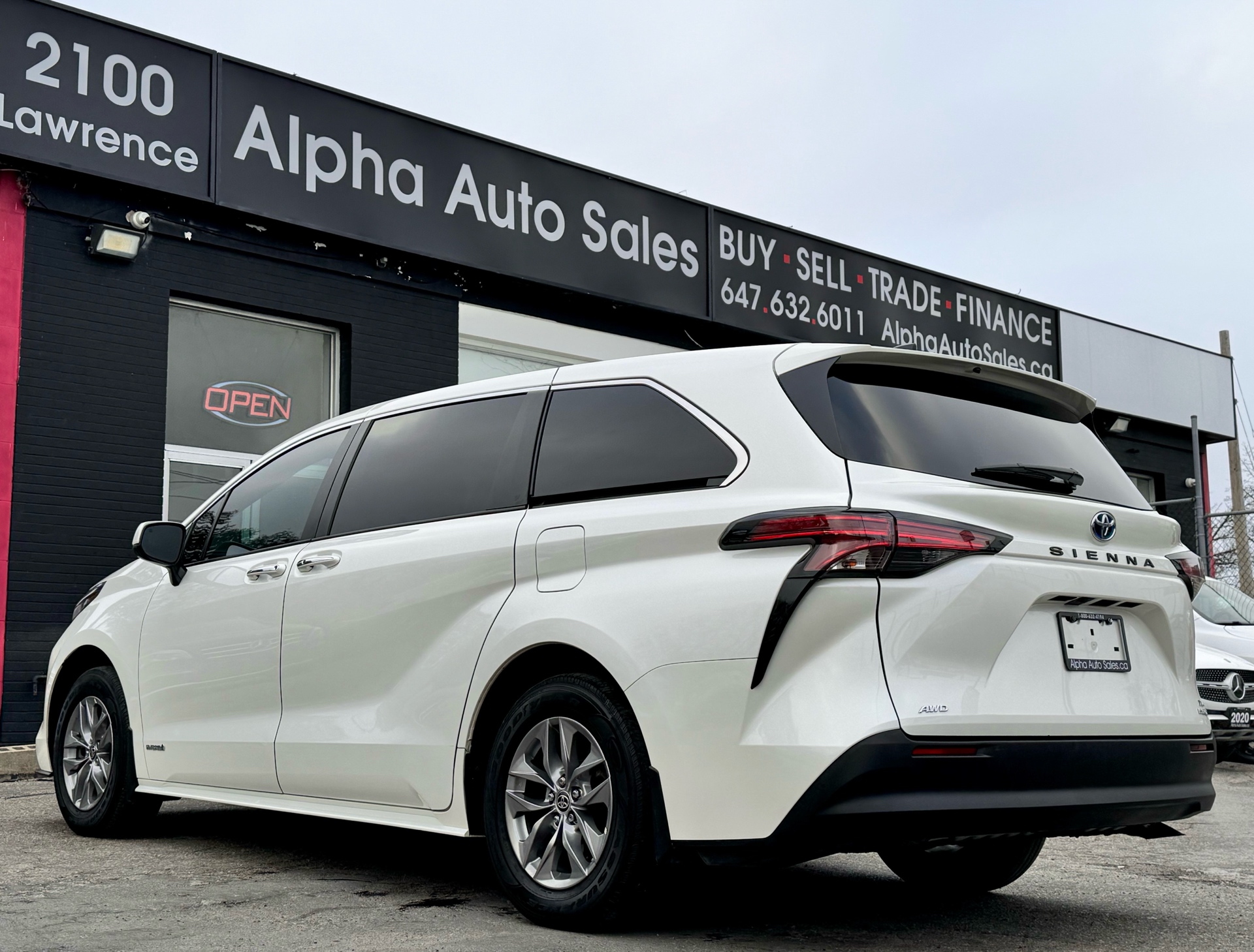 /alphaautosales/2021-Toyota-Sienna-48747593244250353.jpg