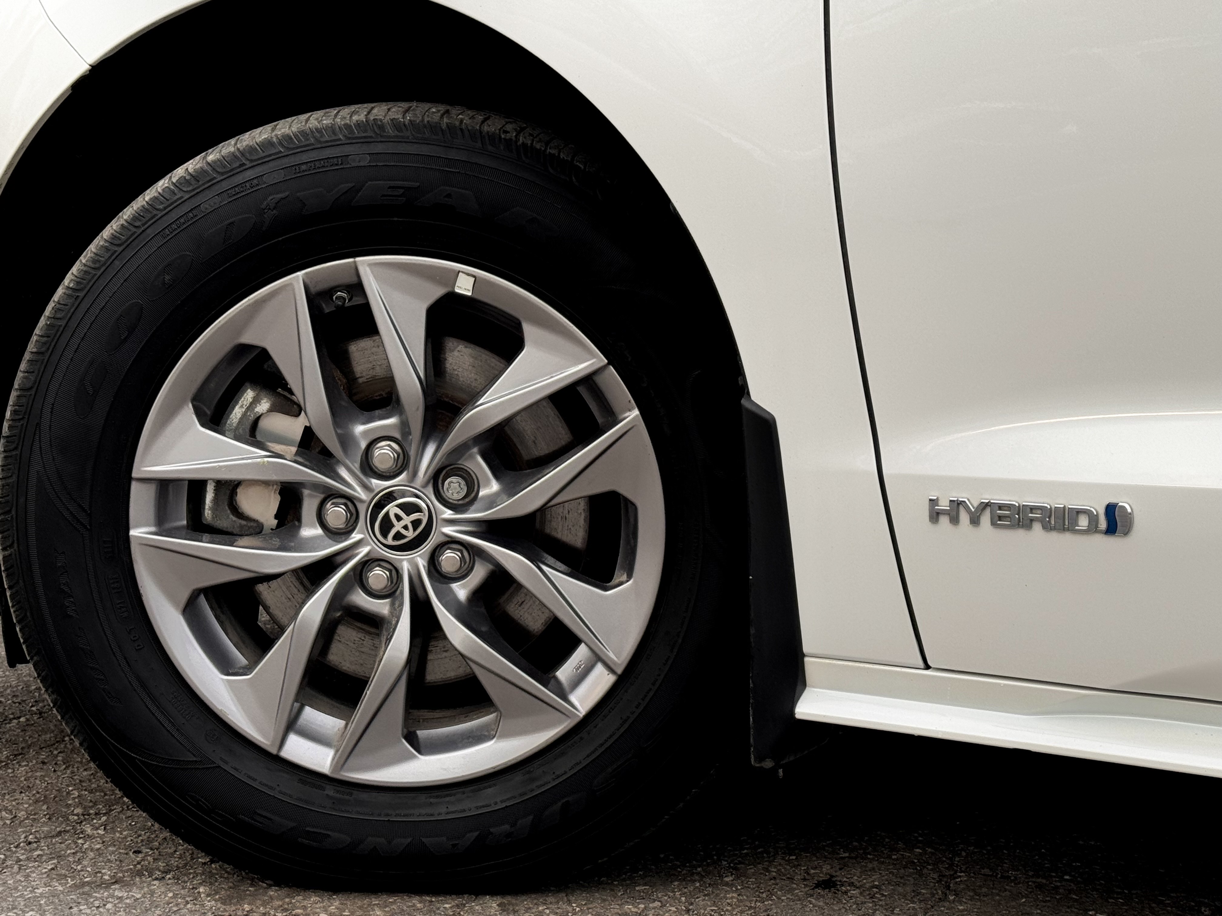 /alphaautosales/2021-Toyota-Sienna-7408545136179379.jpg