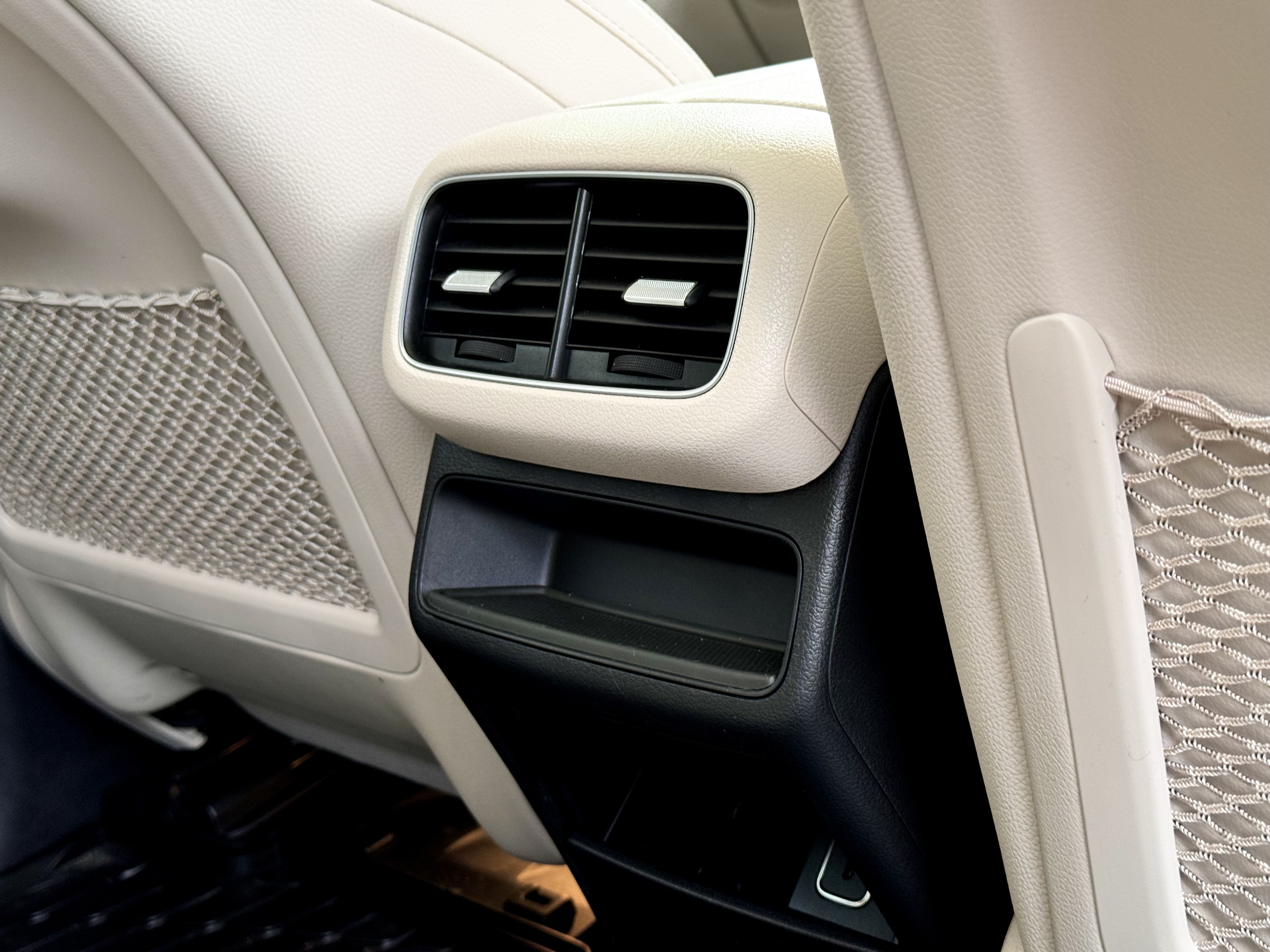 /alphaautosales/2022-Mercedes-Benz-GLE-class-12716900956312616.jpg