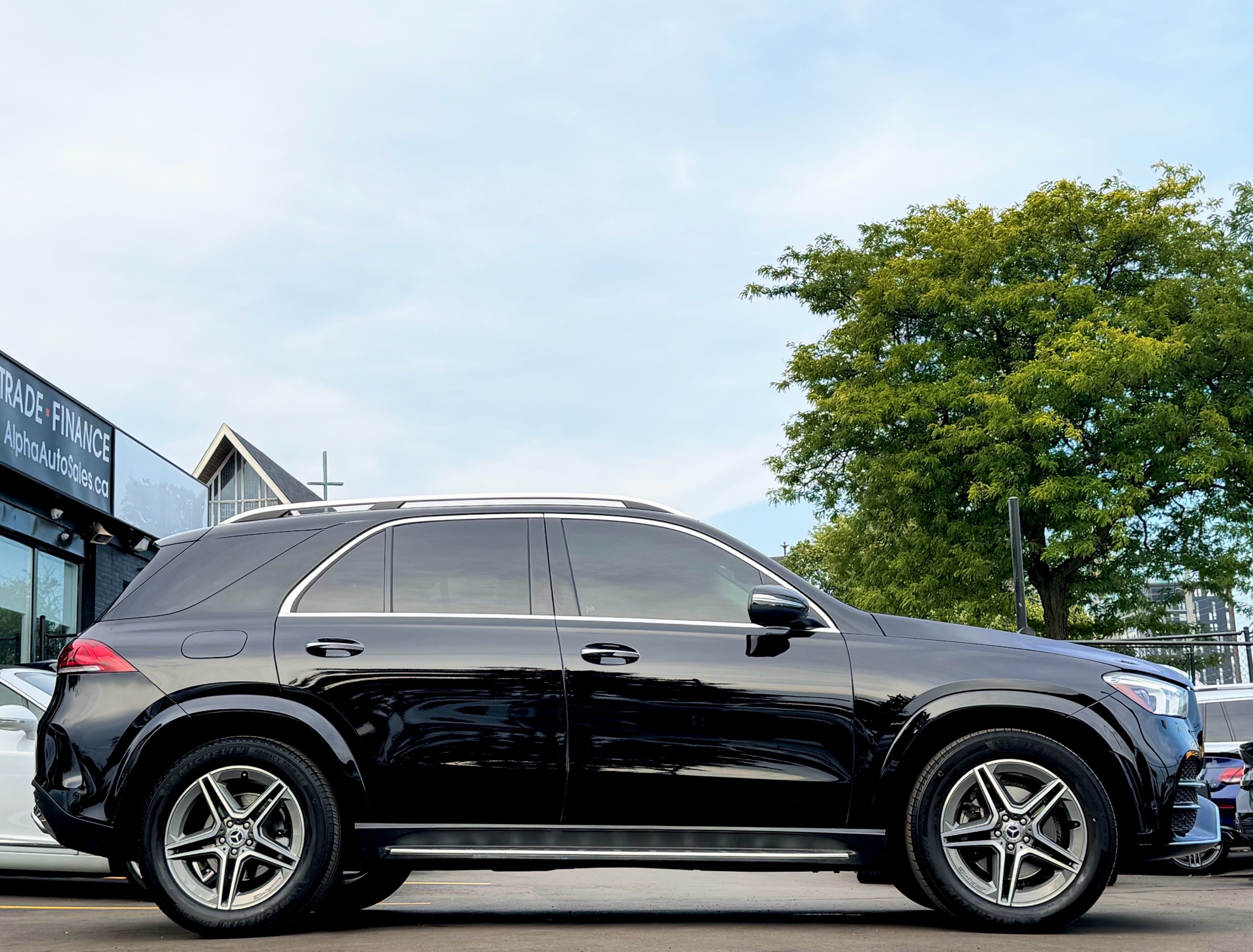 /alphaautosales/2022-Mercedes-Benz-GLE-class-14021059261641877.jpg