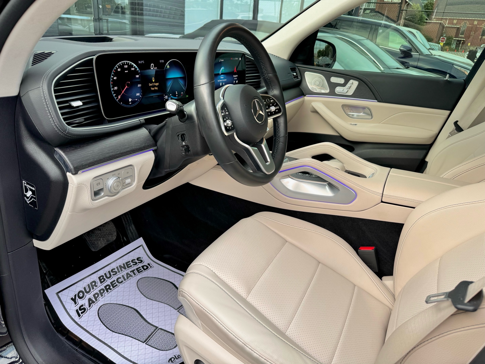 /alphaautosales/2022-Mercedes-Benz-GLE-class-8306316410942844.jpg