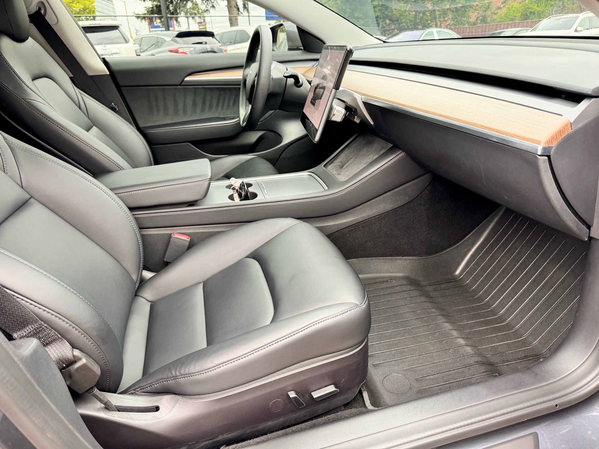 /alphaautosales/2022-Tesla-Model3-06196057796420207.jpg