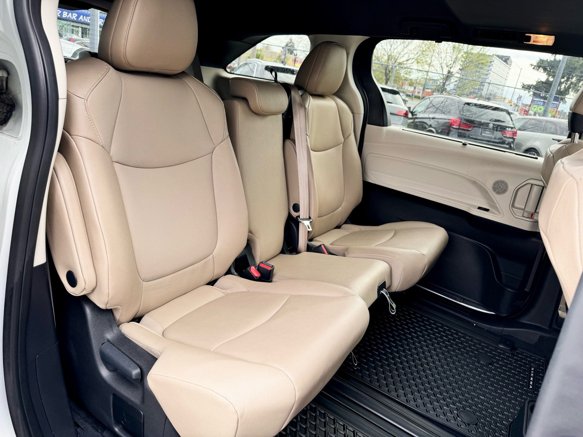 /alphaautosales/2024-Toyota-Sienna-20722818019552847.jpg