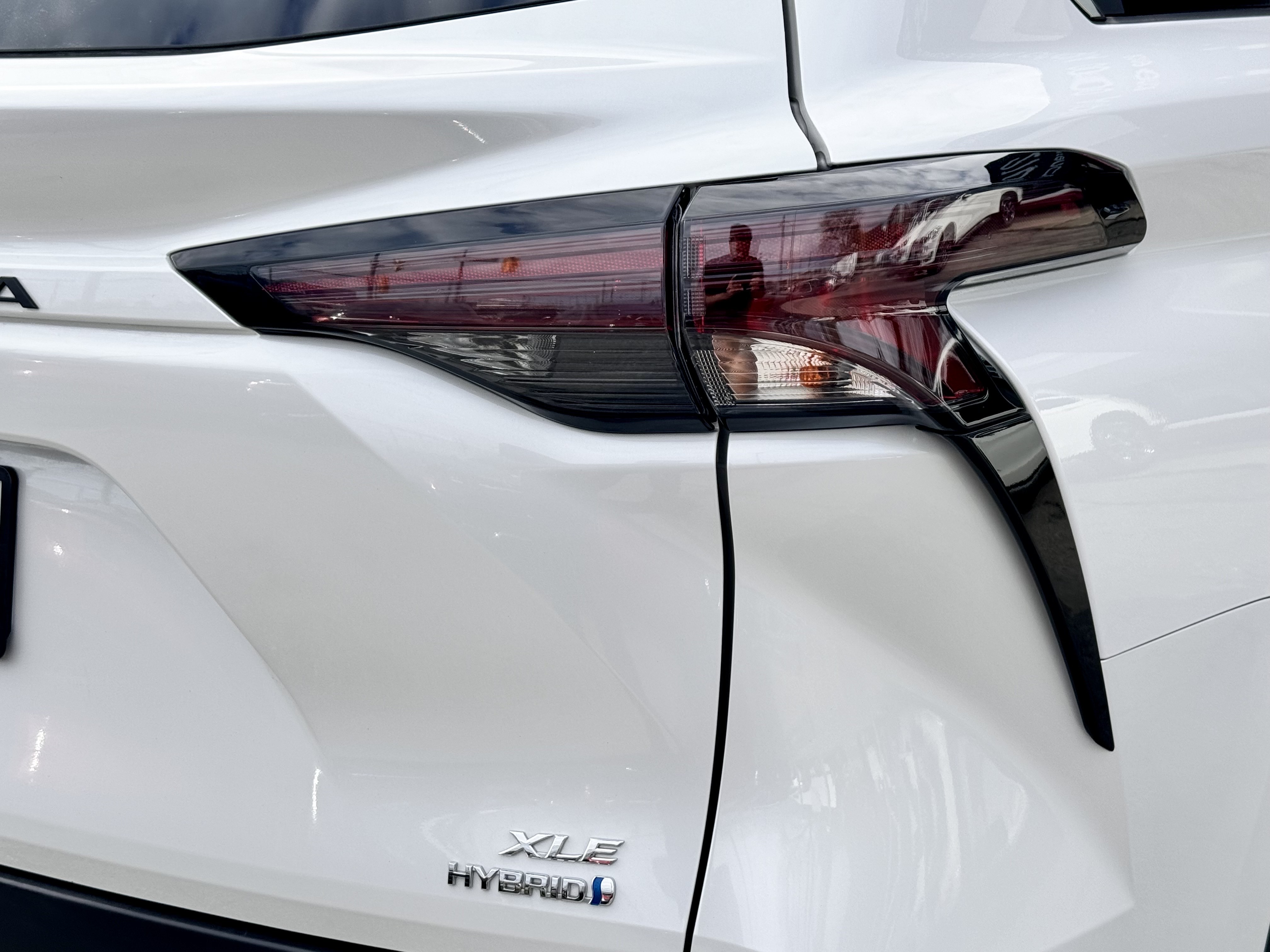 /alphaautosales/2024-Toyota-Sienna-696525544083775.jpg