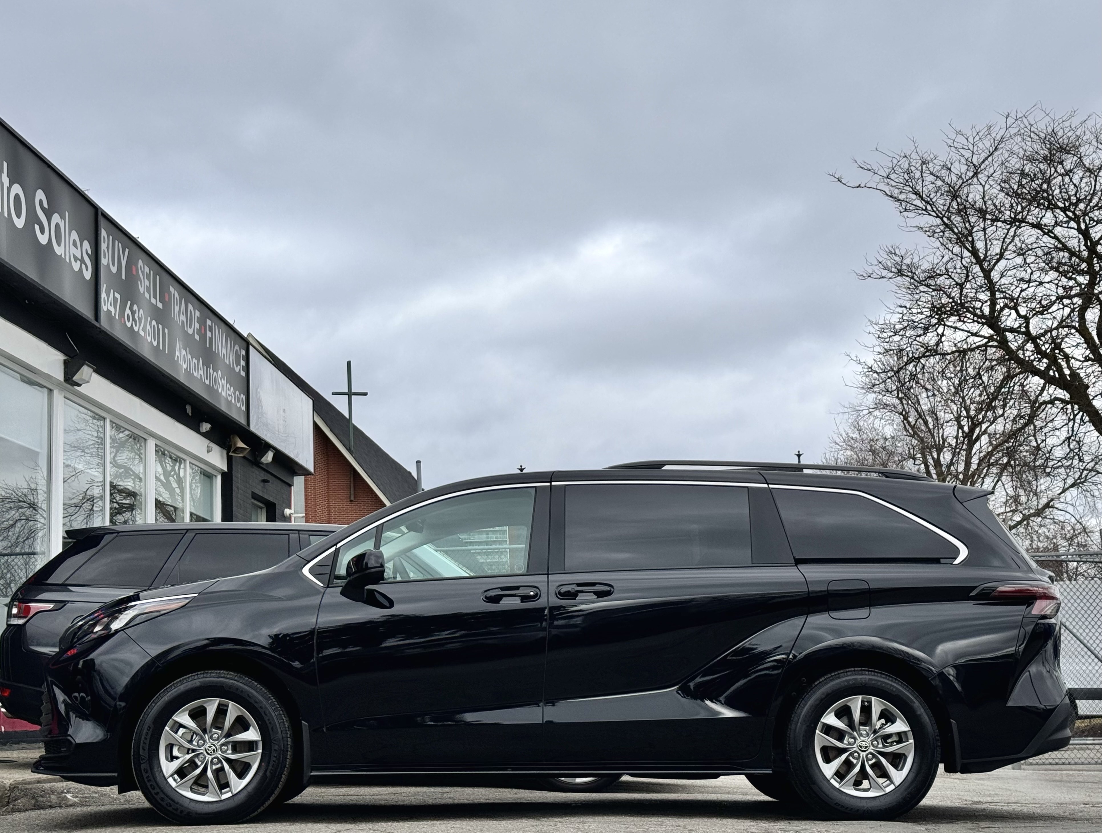 /alphaautosales/2025-Toyota-Sienna-3049472503196822.jpg