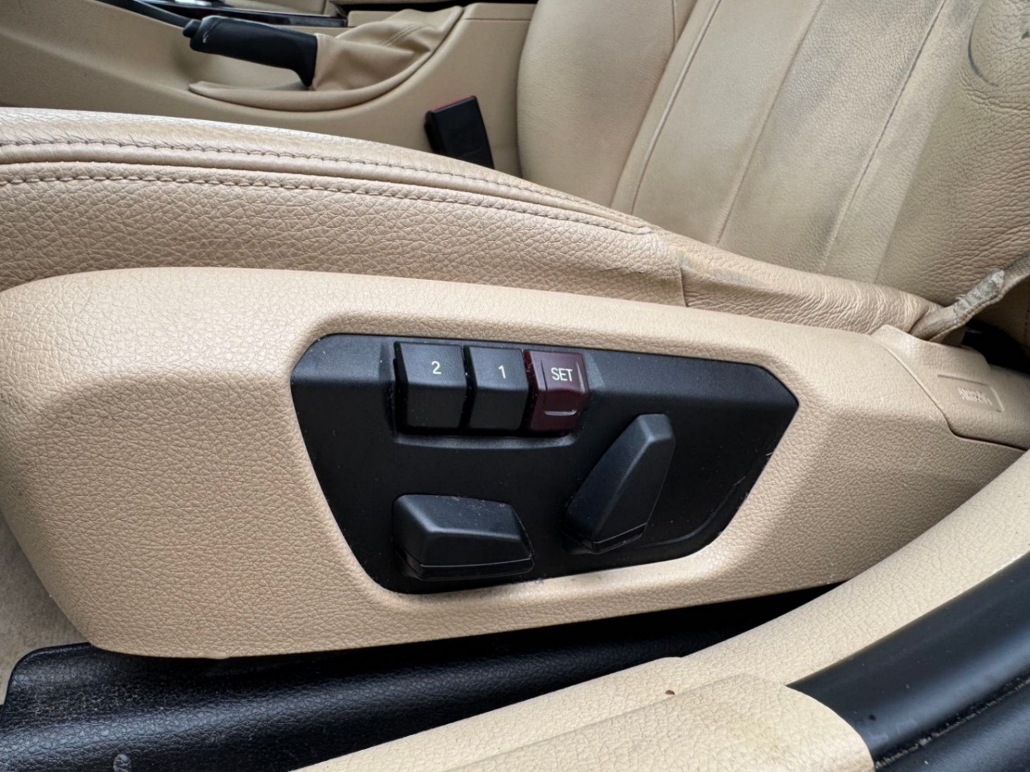 /anycarmotor/2015-BMW-3Series-052362650350530116.jpg