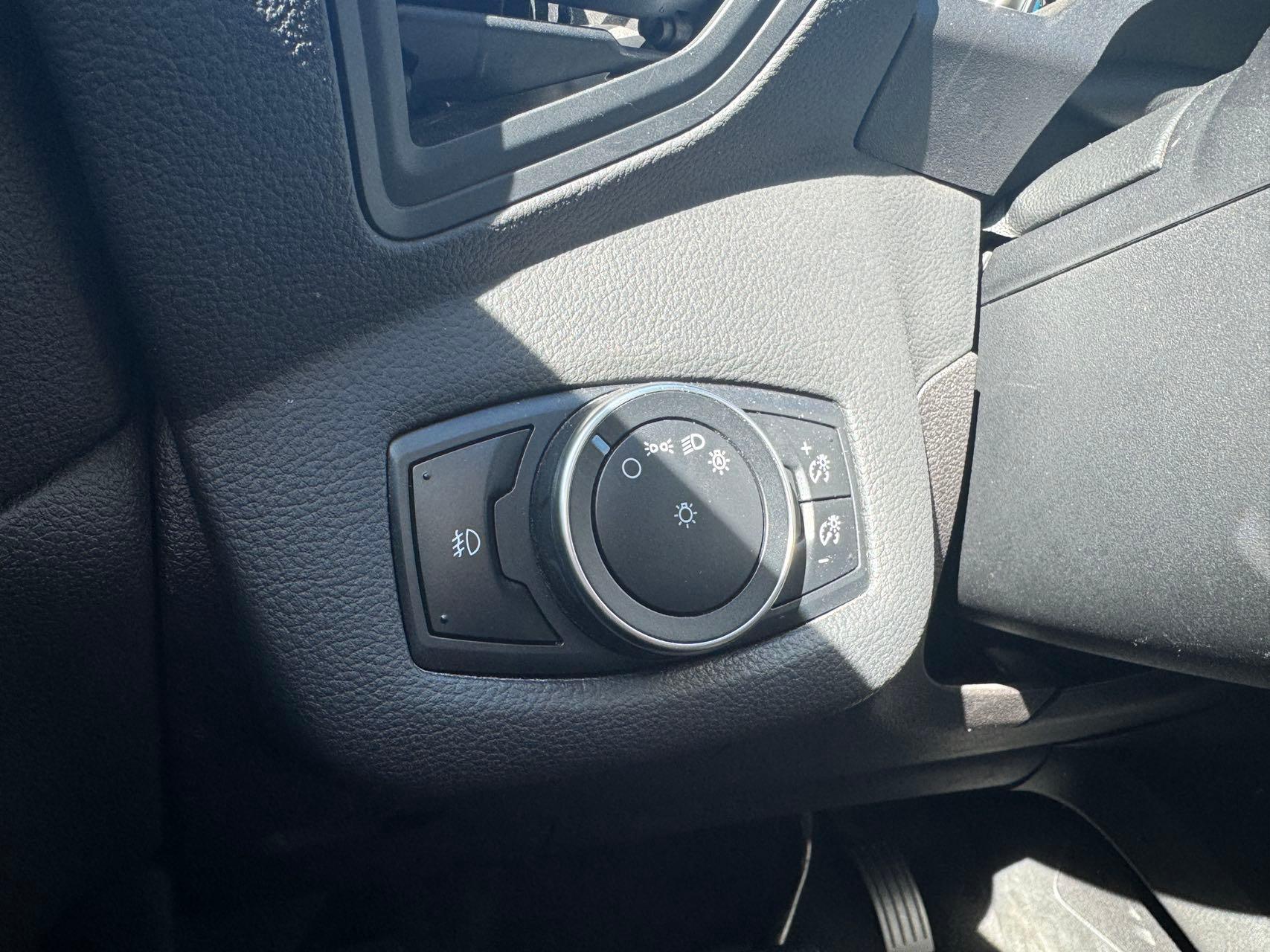 /anycarmotor/2015-Ford-Escape-10803167962162785.jpg