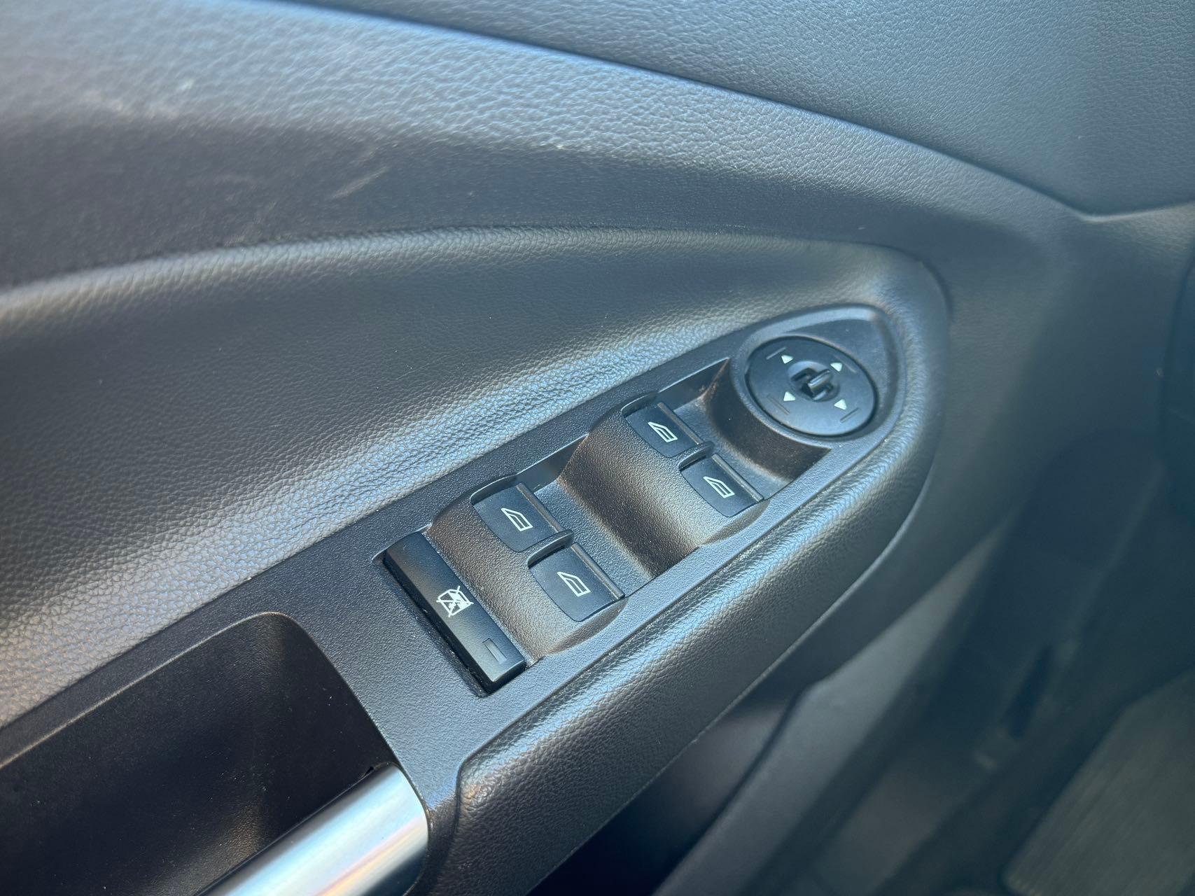 /anycarmotor/2015-Ford-Escape-16818292852621264.jpg