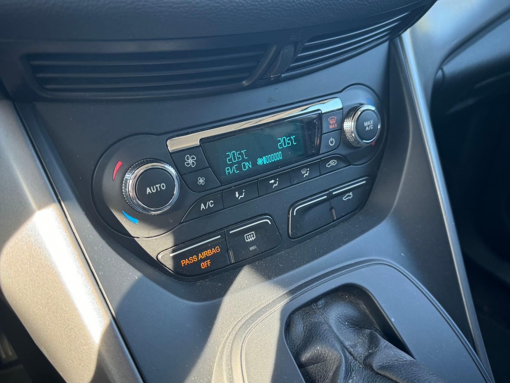 /anycarmotor/2015-Ford-Escape-6918032154200133.jpg