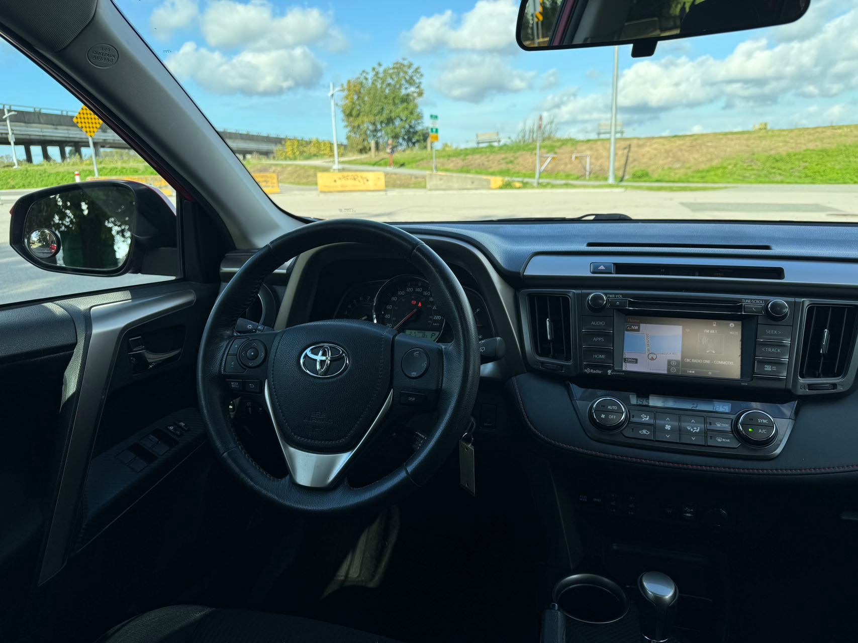 /anycarmotor/2015-Toyota-RAV4-13445324912294598.jpg