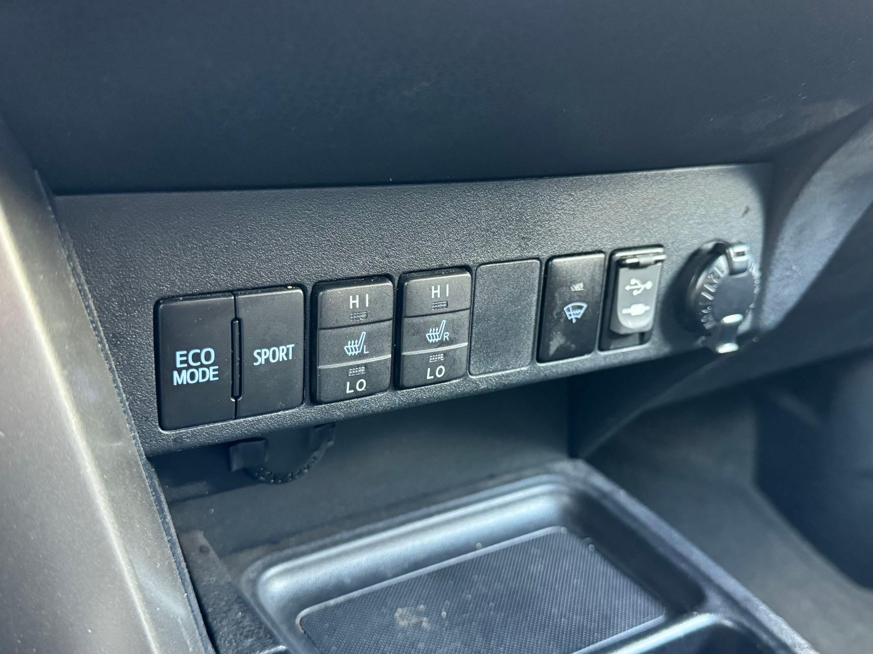 /anycarmotor/2015-Toyota-RAV4-45448857260782094.jpg
