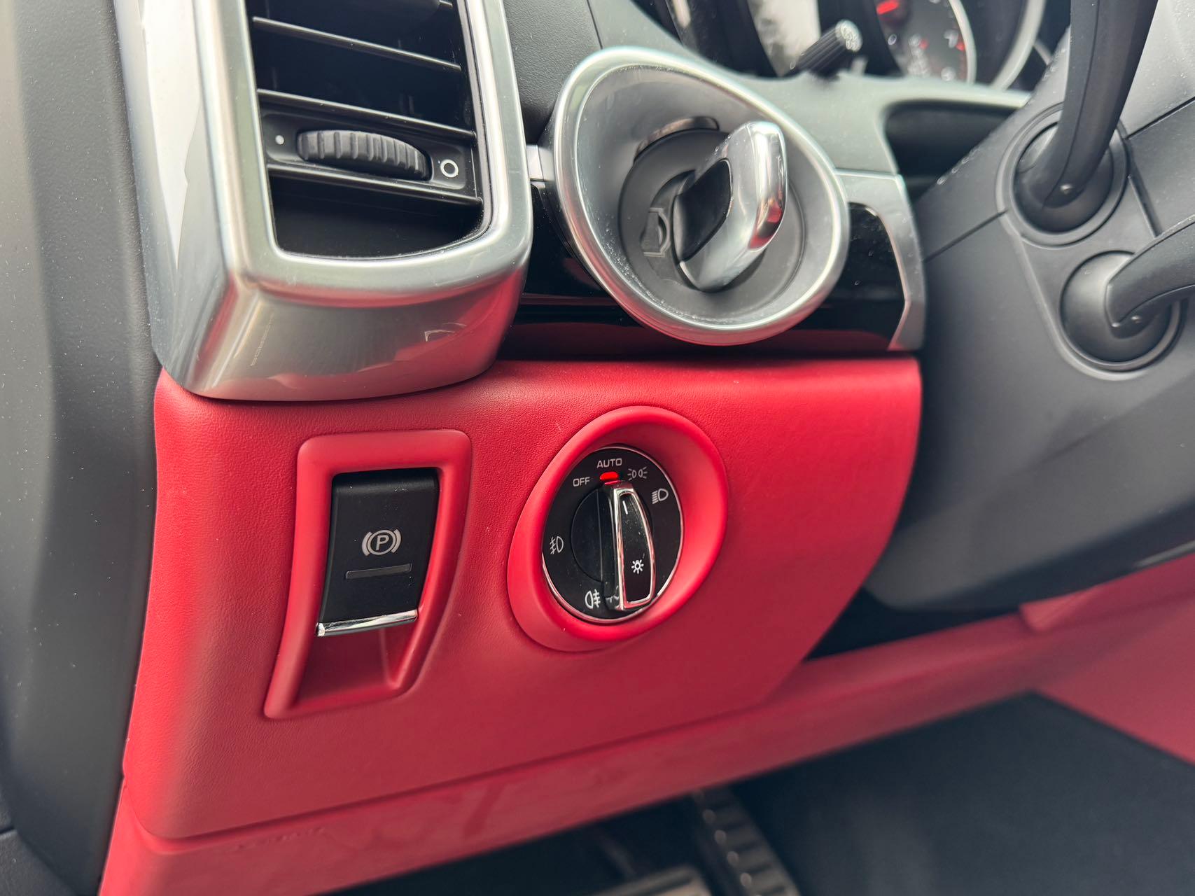 /anycarmotor/2017-Porsche-Cayenne-5718063430494127.jpg