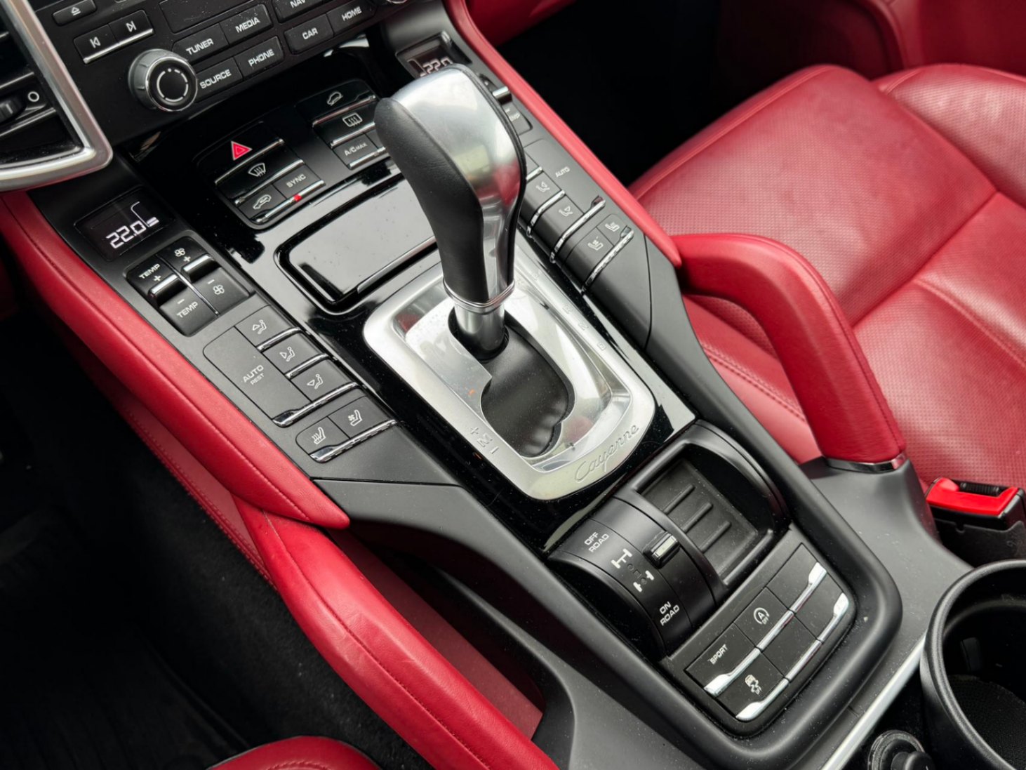 /anycarmotor/2017-Porsche-Cayenne-5747301853916247.jpg
