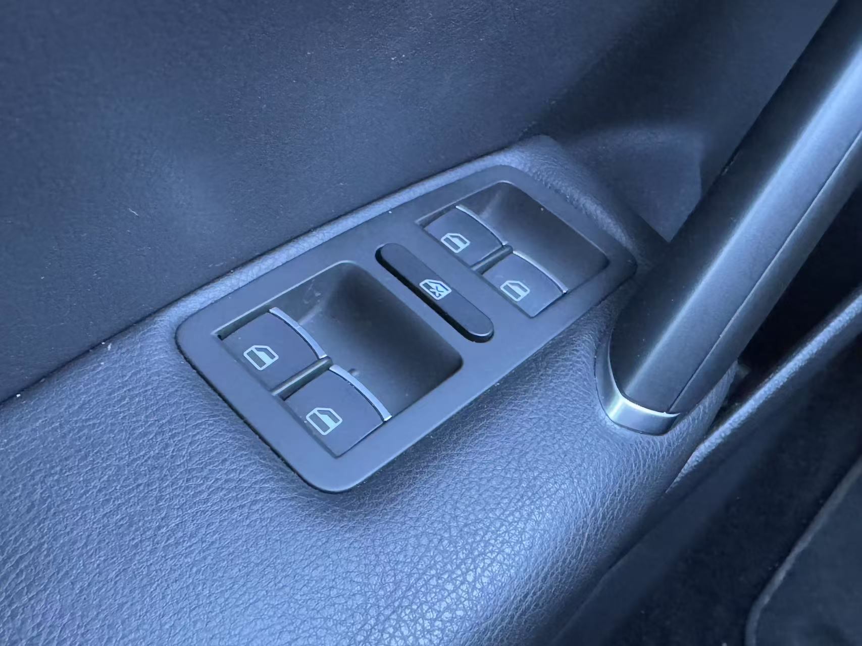 /anycarmotor/2017-Volkswagen-Passat-22055042324538188.jpg