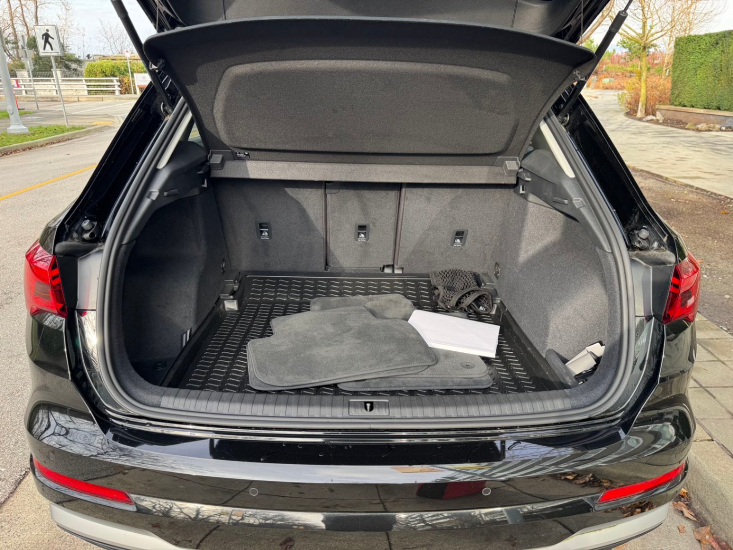 /anycarmotor/2020-Audi-Q3-47244643157074484.jpg