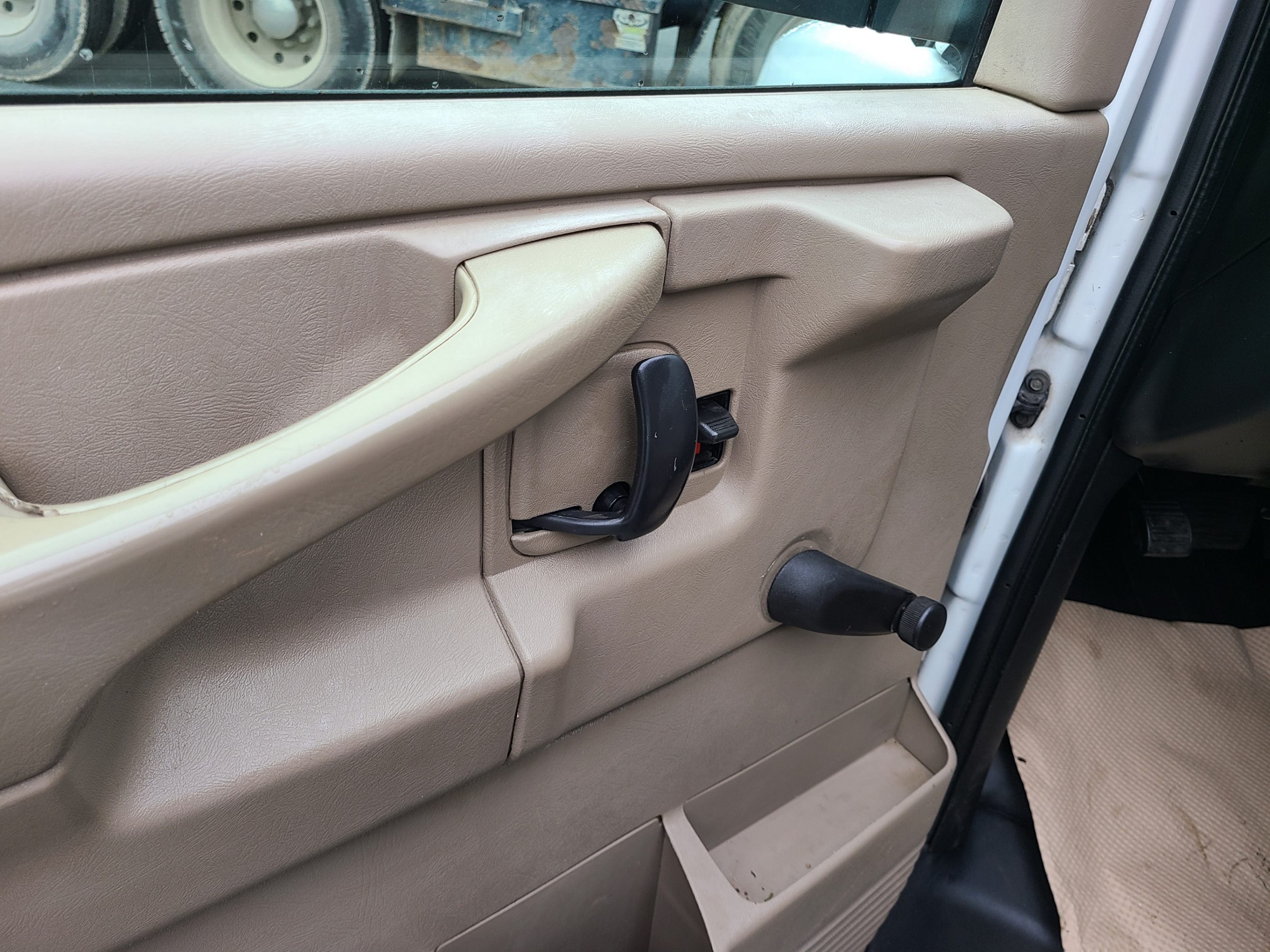 /artaautosales/2009-Chevrolet-Express-7092653597667358.jpg