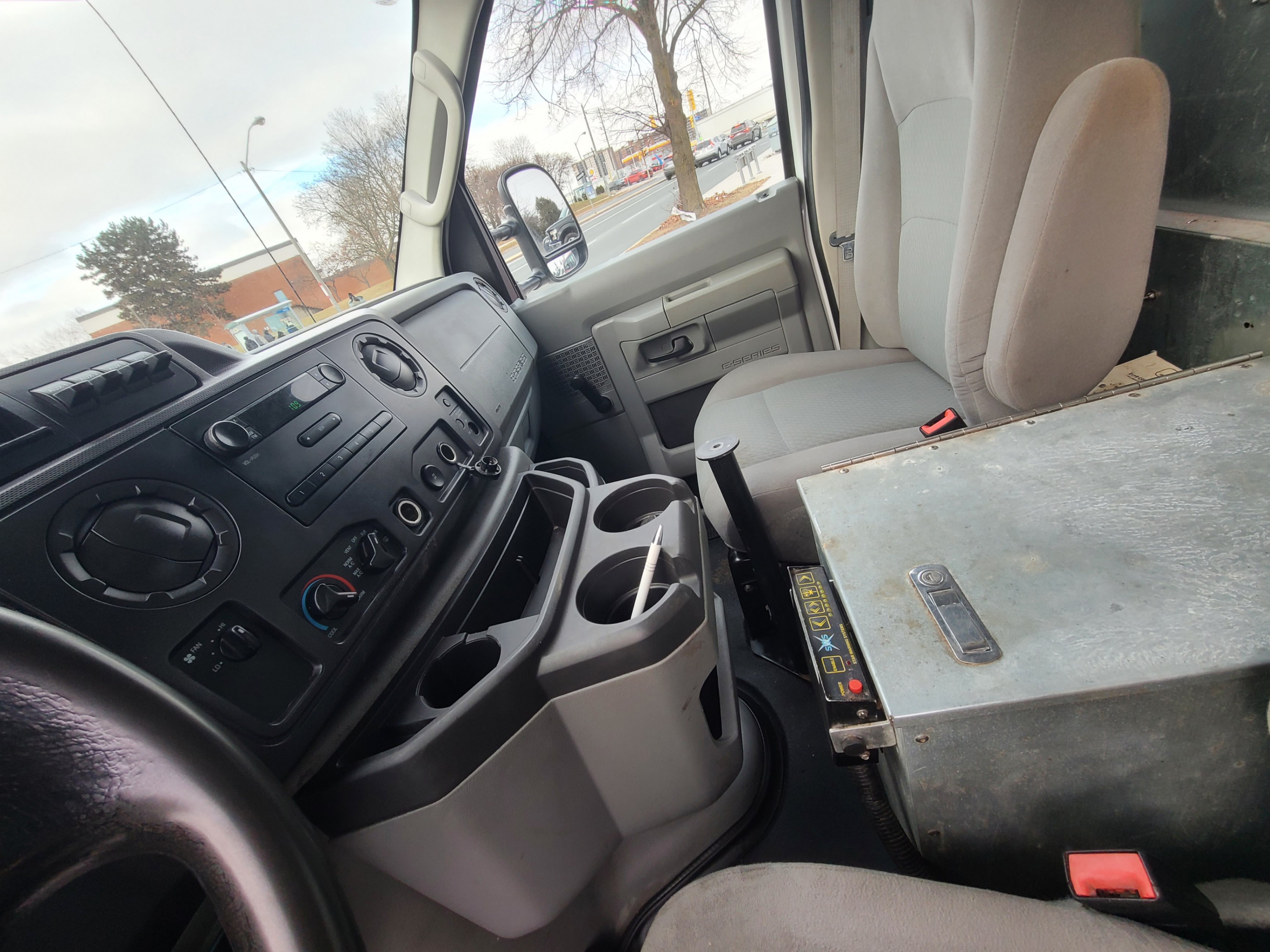 /artaautosales/2011-Ford-EconolineCargo-36775842669227266.jpg